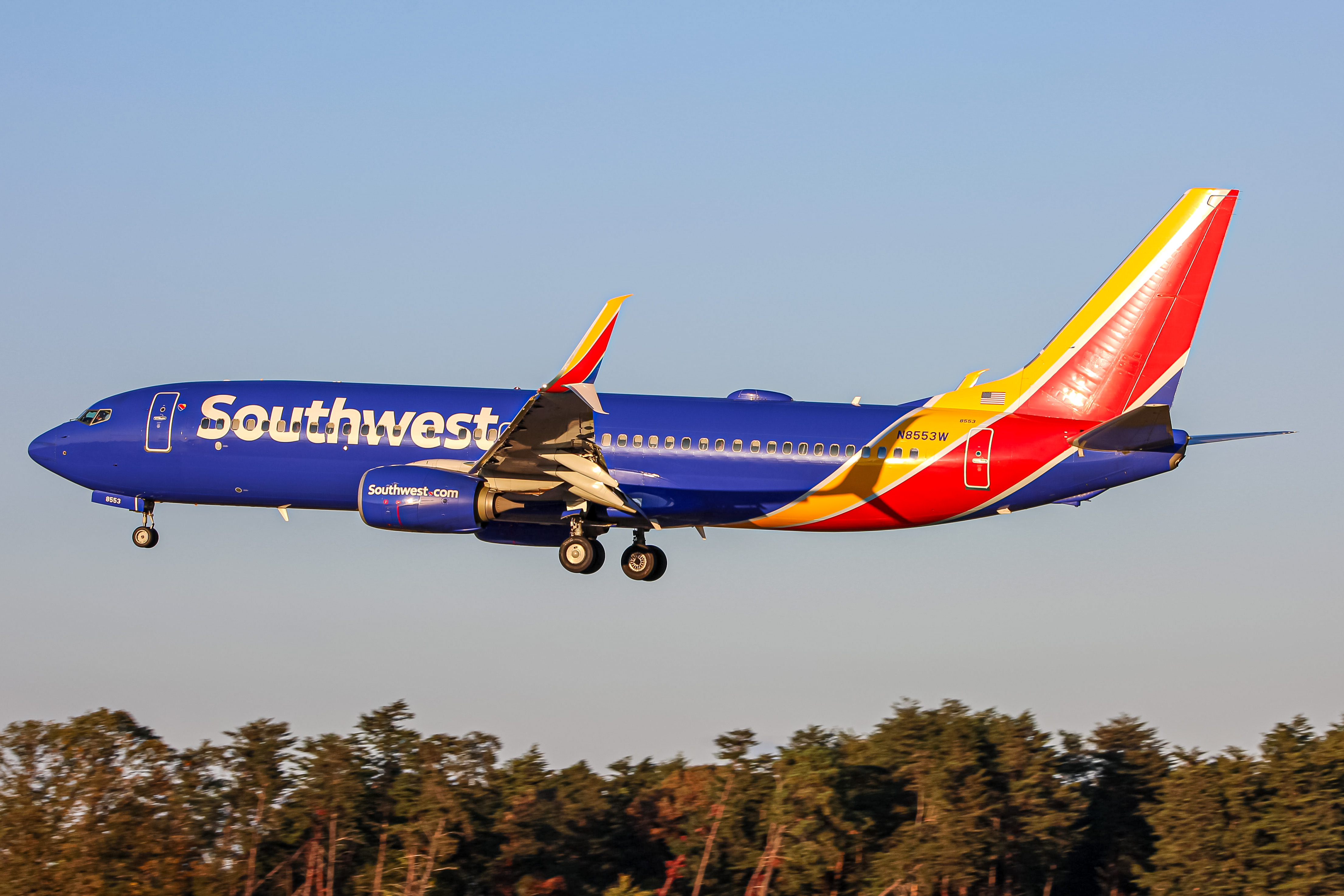 Full size: Southwest Airlines Boeing 737-800 N8553W at Baltimore/Washington International Thurgood Marshall Airport