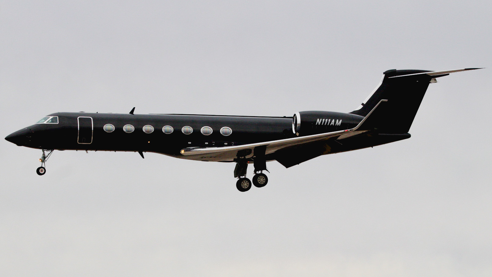 Full size: Marnell Gaming Management Gulfstream G550 N111AM at Harry Reid International Airport