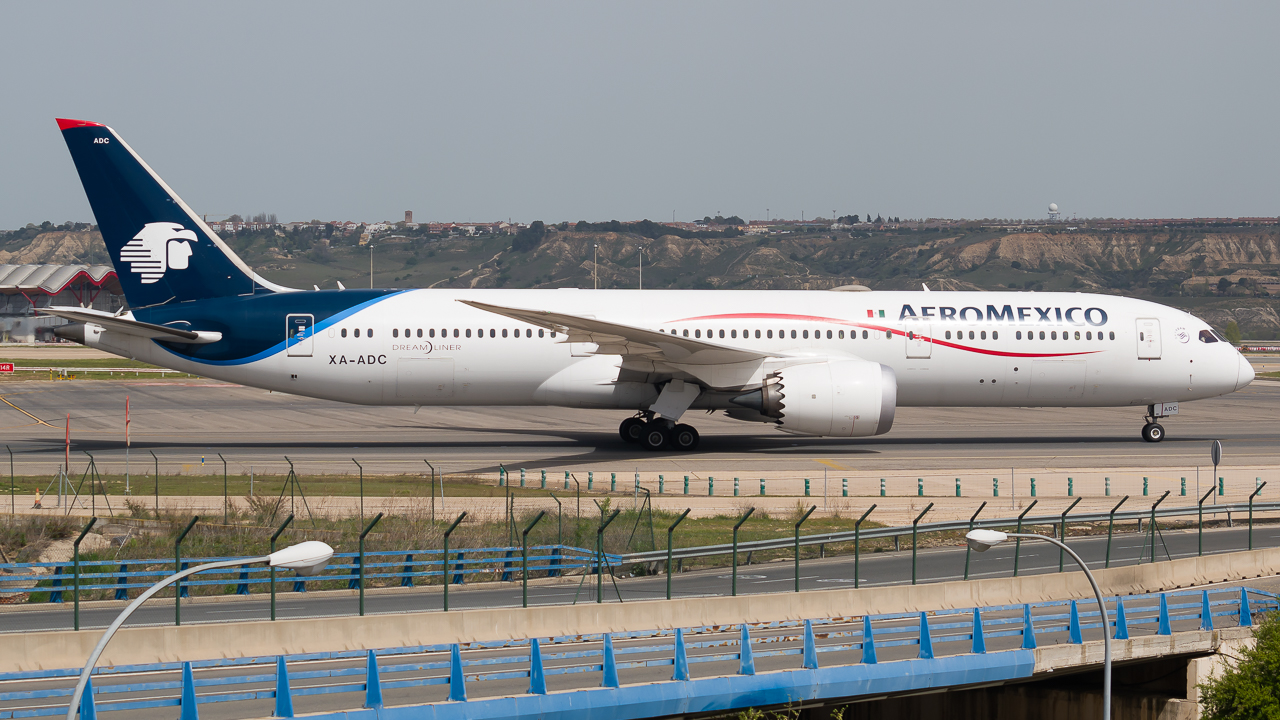 Full size: Aeromexico Boeing 787-9 XA-ADC at Madrid Barajas Airport