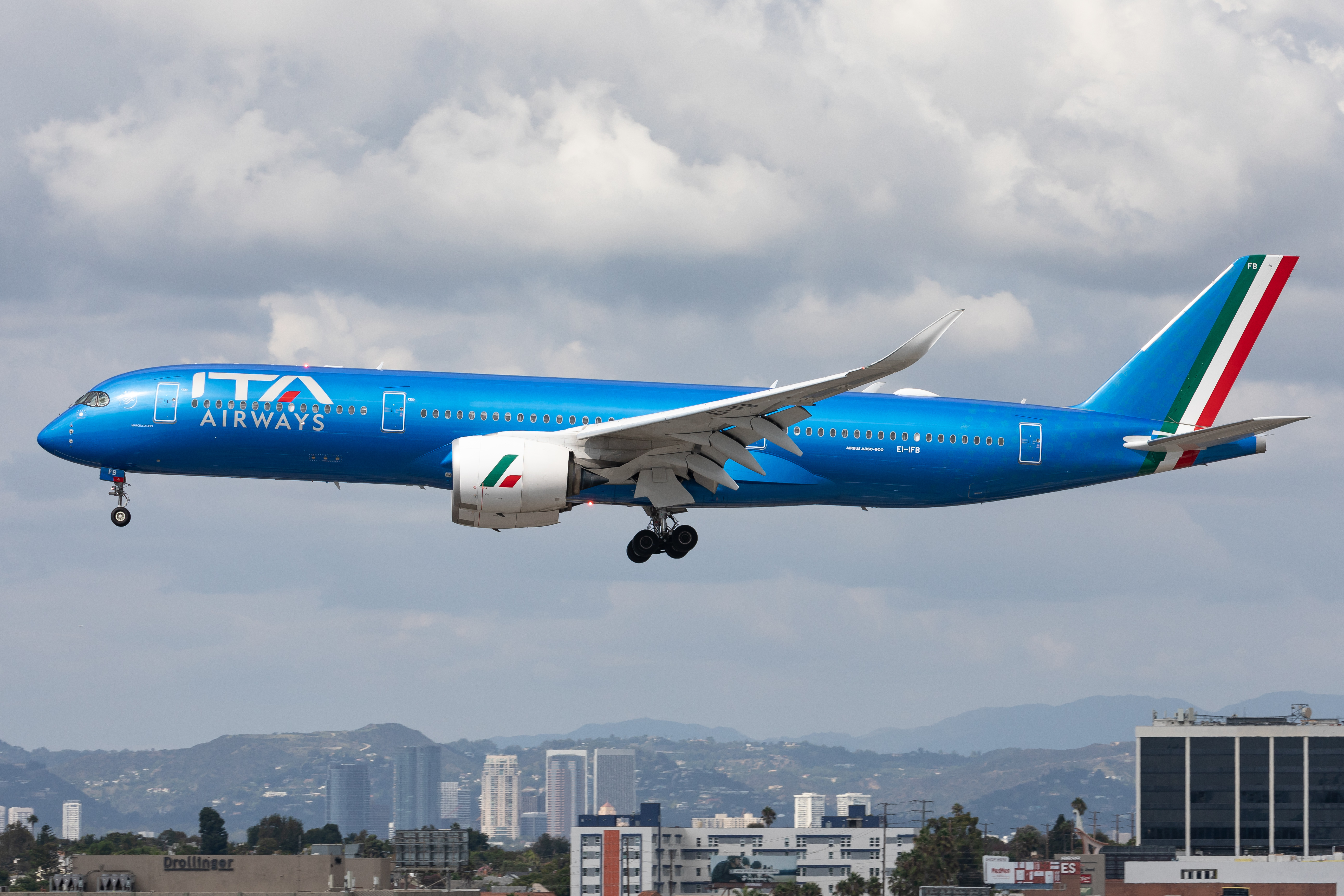 Full size: ITA Airways Airbus A350-900 EI-IFB at Los Angeles International Airport