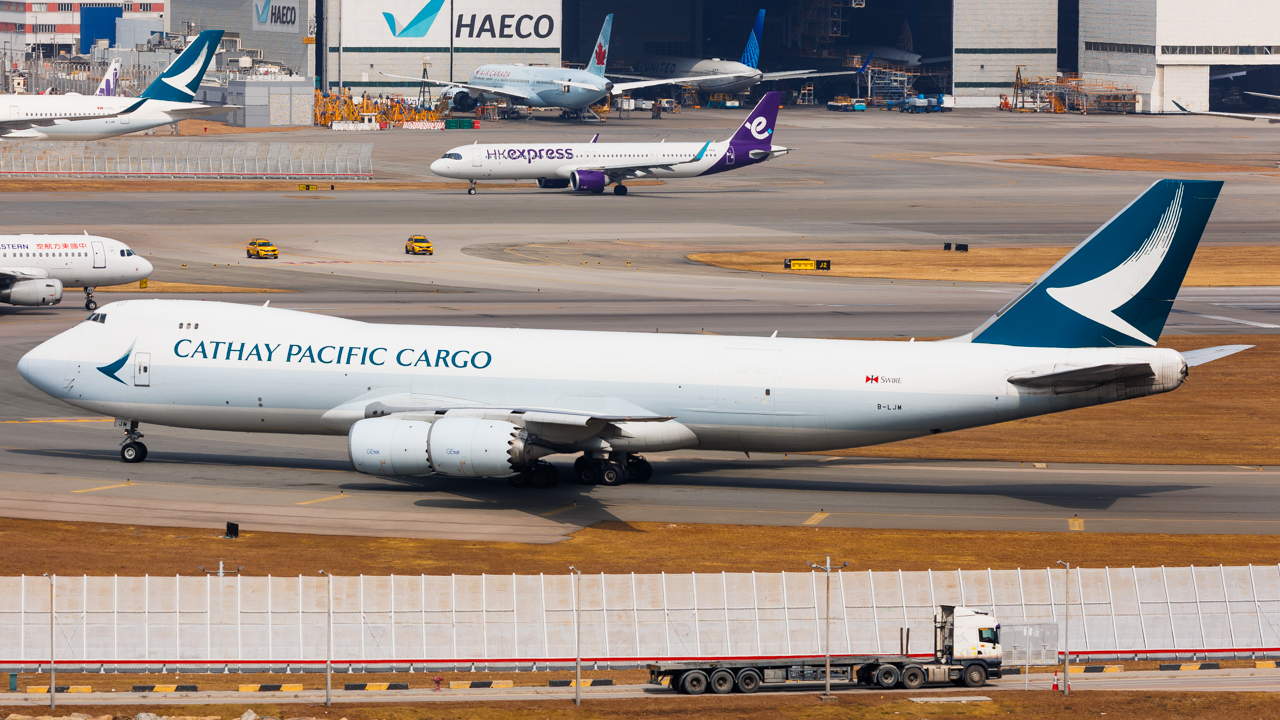 Full size: Cathay Pacific Cargo Boeing 747-8F B-LJM at Hong Kong International Airport