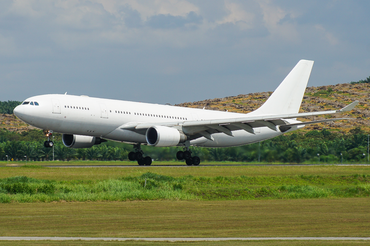 Full size: Hi Fly Airbus A330-200 CS-TQP at Kuala Lumpur International Airport