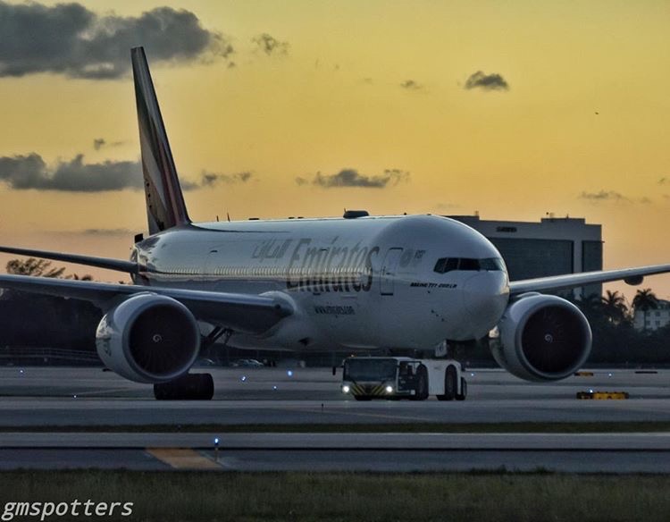 Full size: Emirates Boeing 777-200 N/A at Fort Lauderdale/Hollywood International Airport