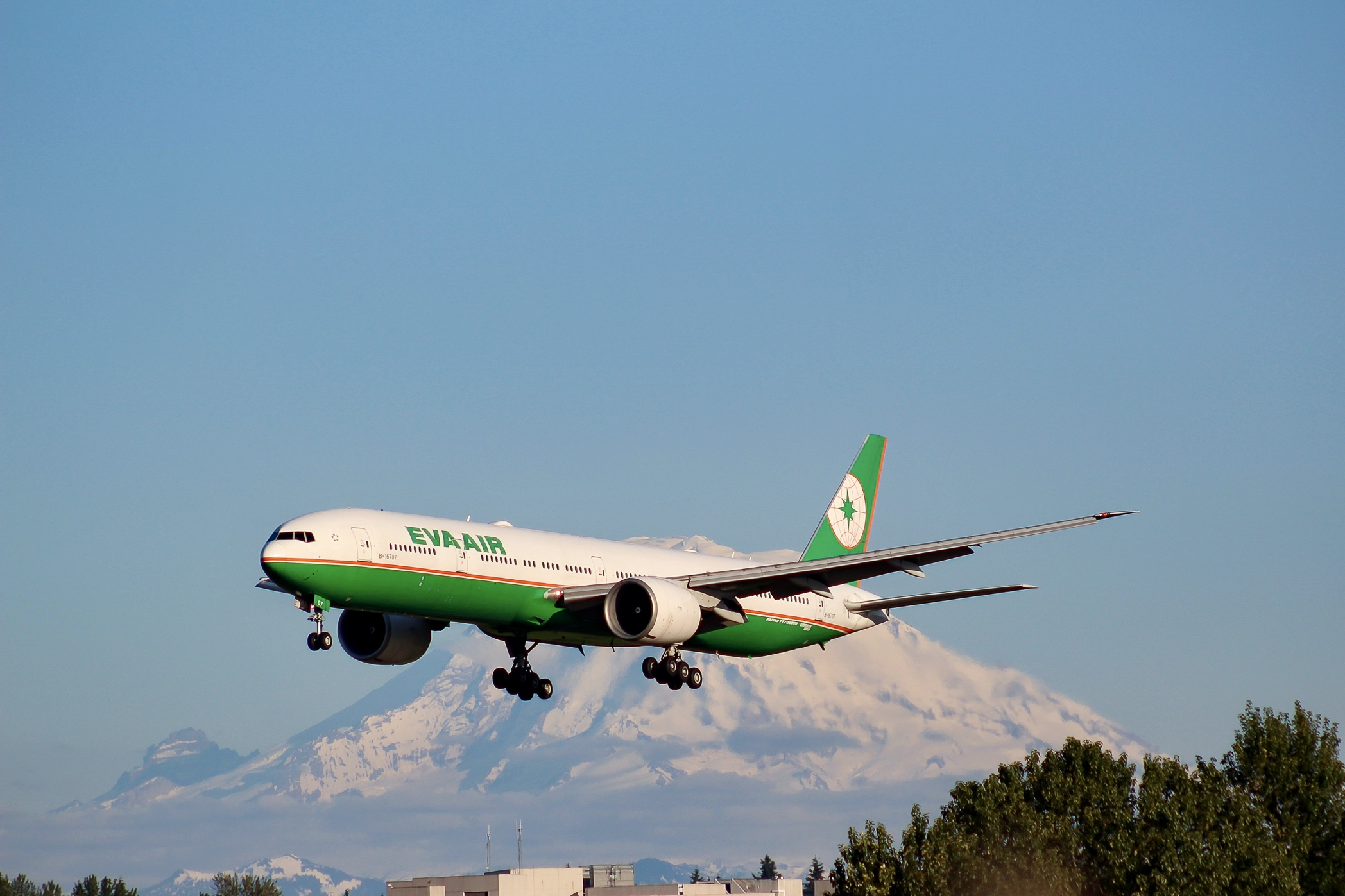 Full size: EVA Air  Boeing 777-300ER B-16787 at Seattle-Tacoma International Airport