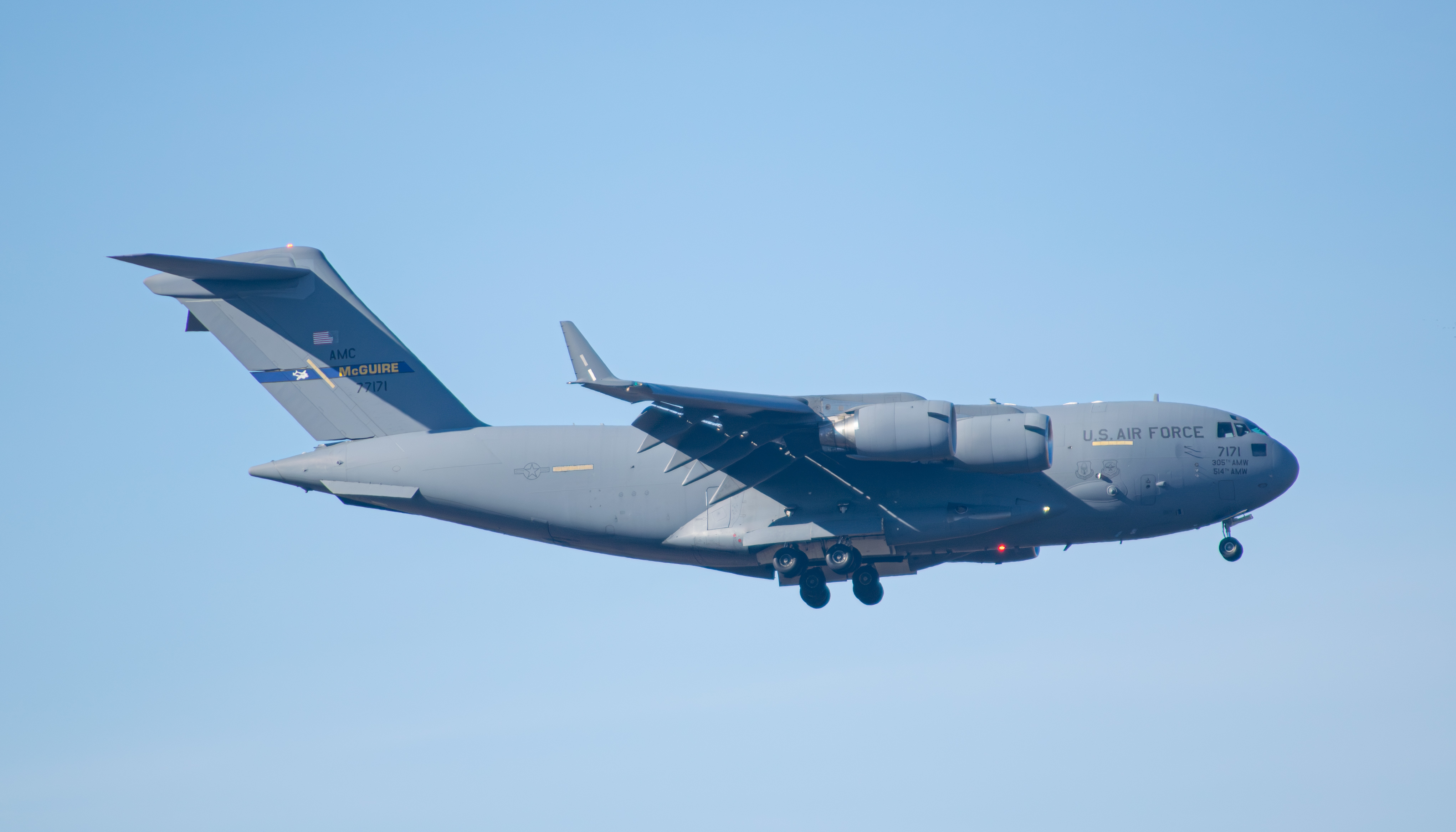 Full size: USAF - United States Air Force Boeing C-17 Globemaster III 06-77171 at McGuire Field (Joint Base Mc Guire Dix Lakehurst) Airport