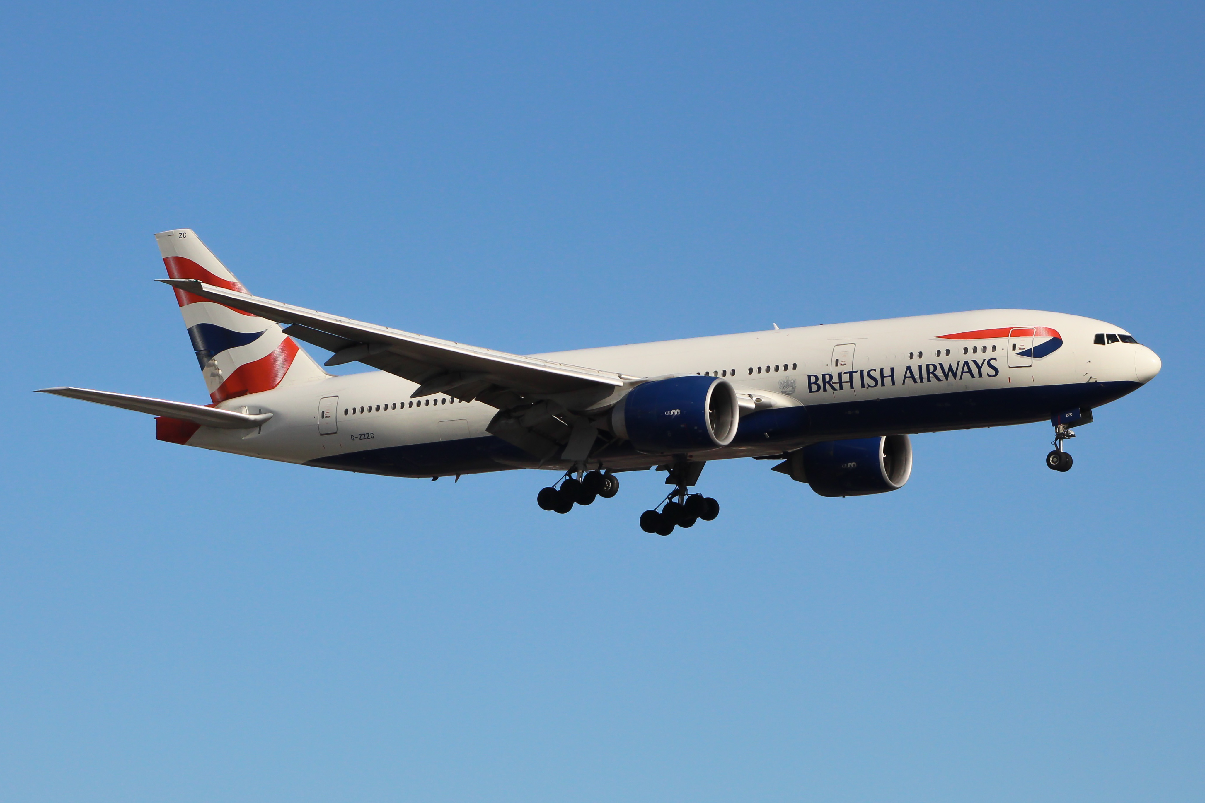 Full size: British Airways Boeing 777-200ER G-ZZZC at Newark Liberty International Airport