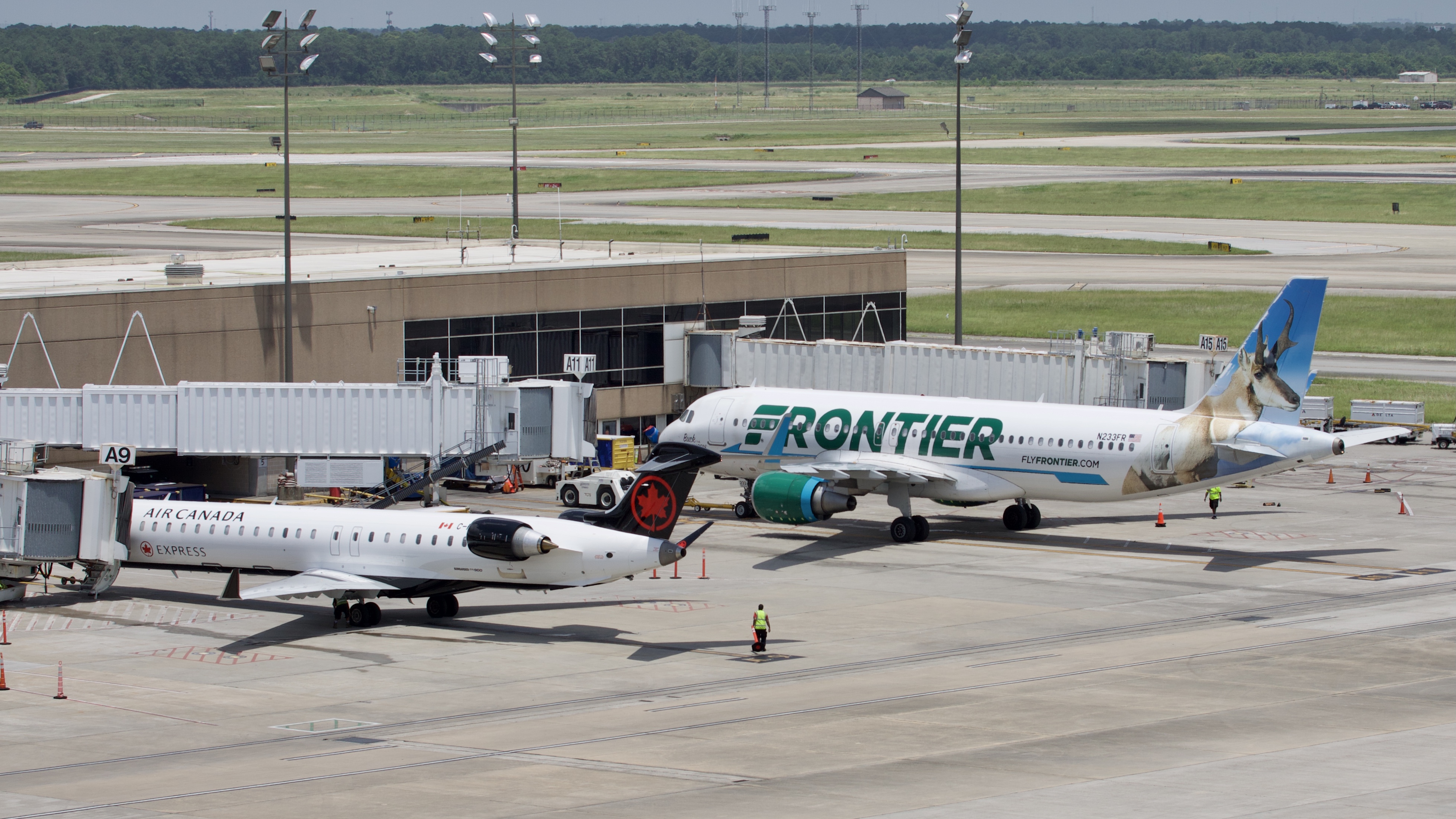 Full size: Airport Photo KIAH at Houston-George Bush Intercontinental Airport