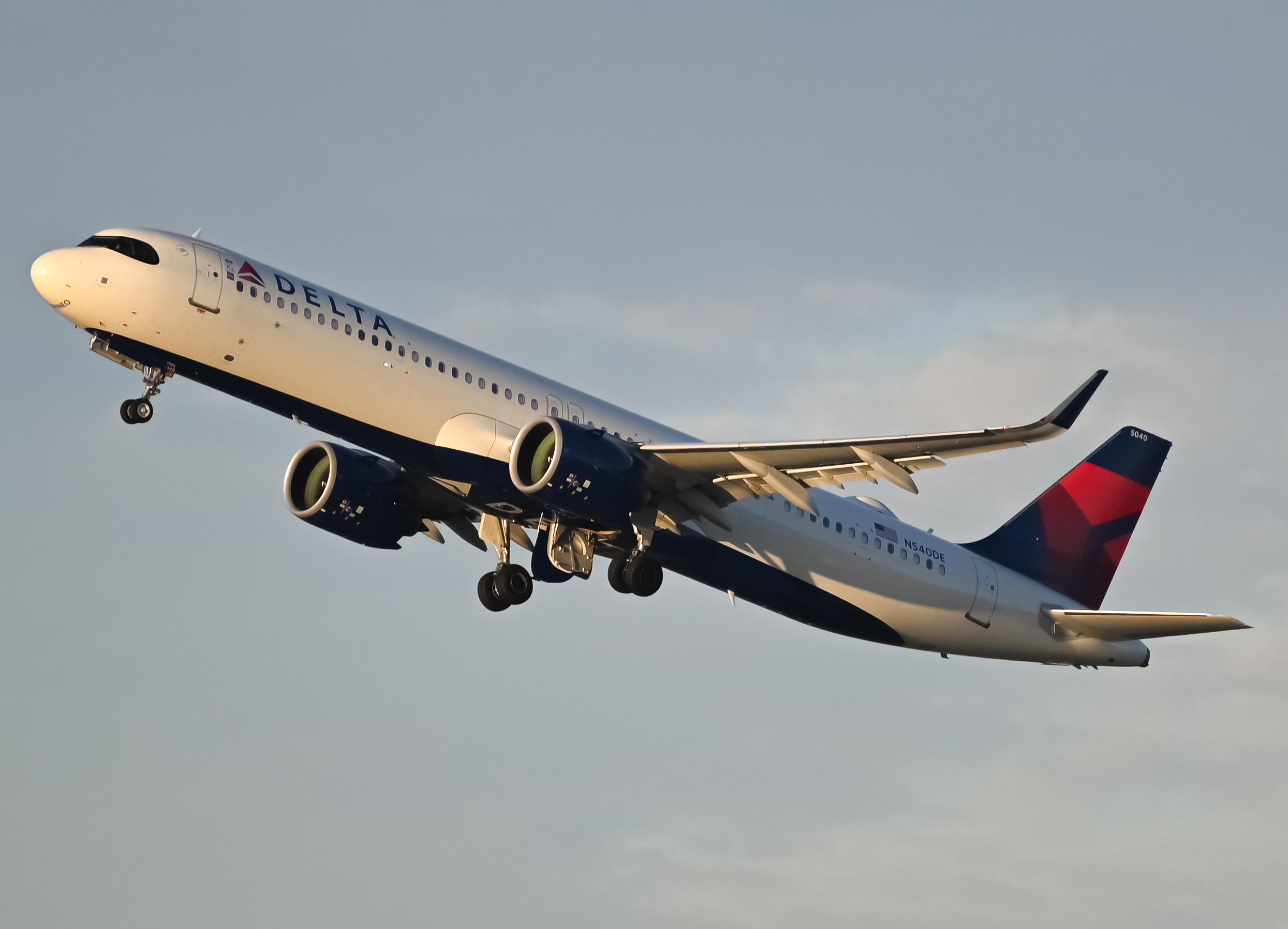 Full size: Delta Airlines Airbus A321NEO N540DE at Los Angeles International Airport