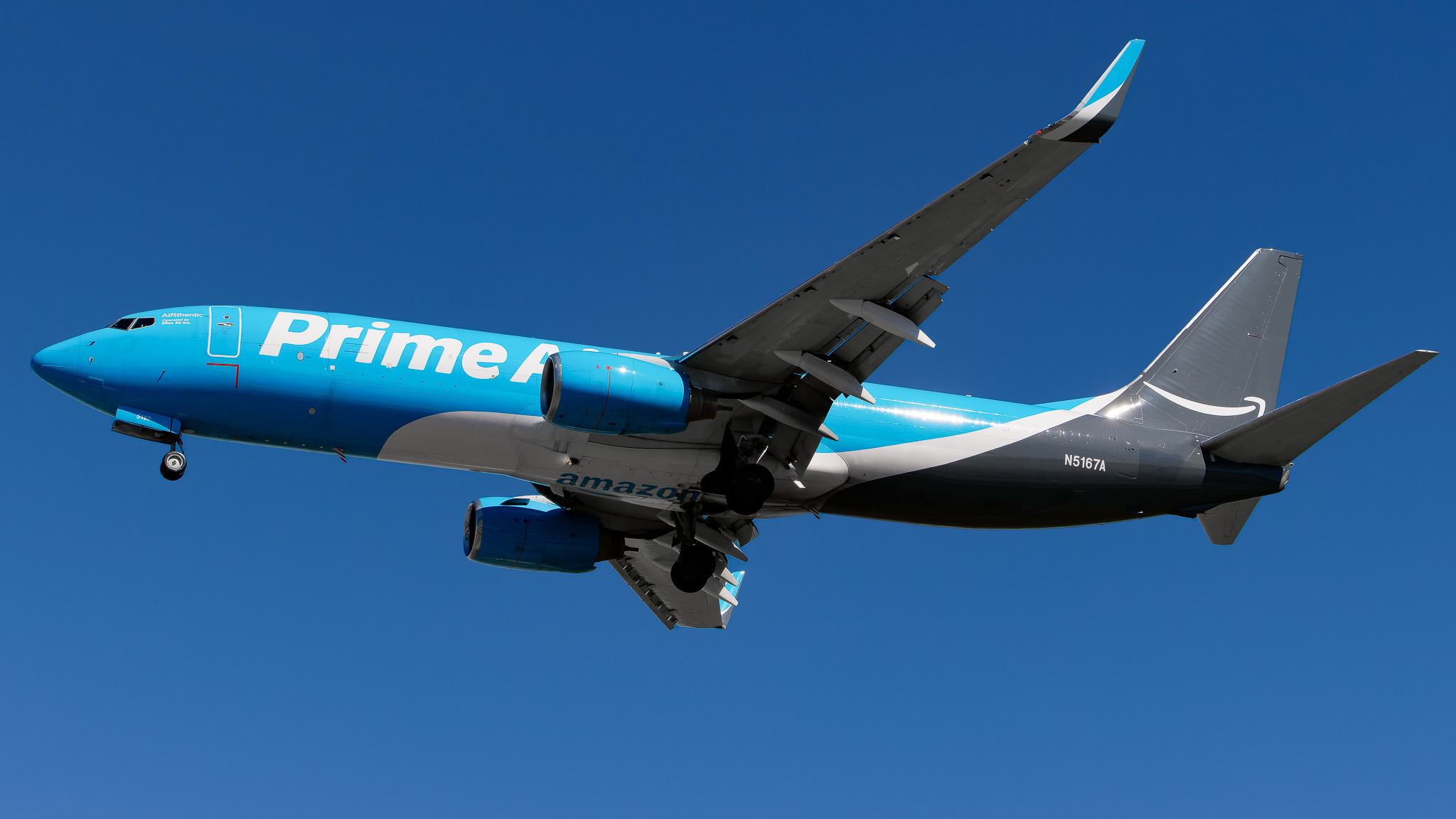 Full size: Prime Air Boeing 737-800 N5167A at Miami International Airport