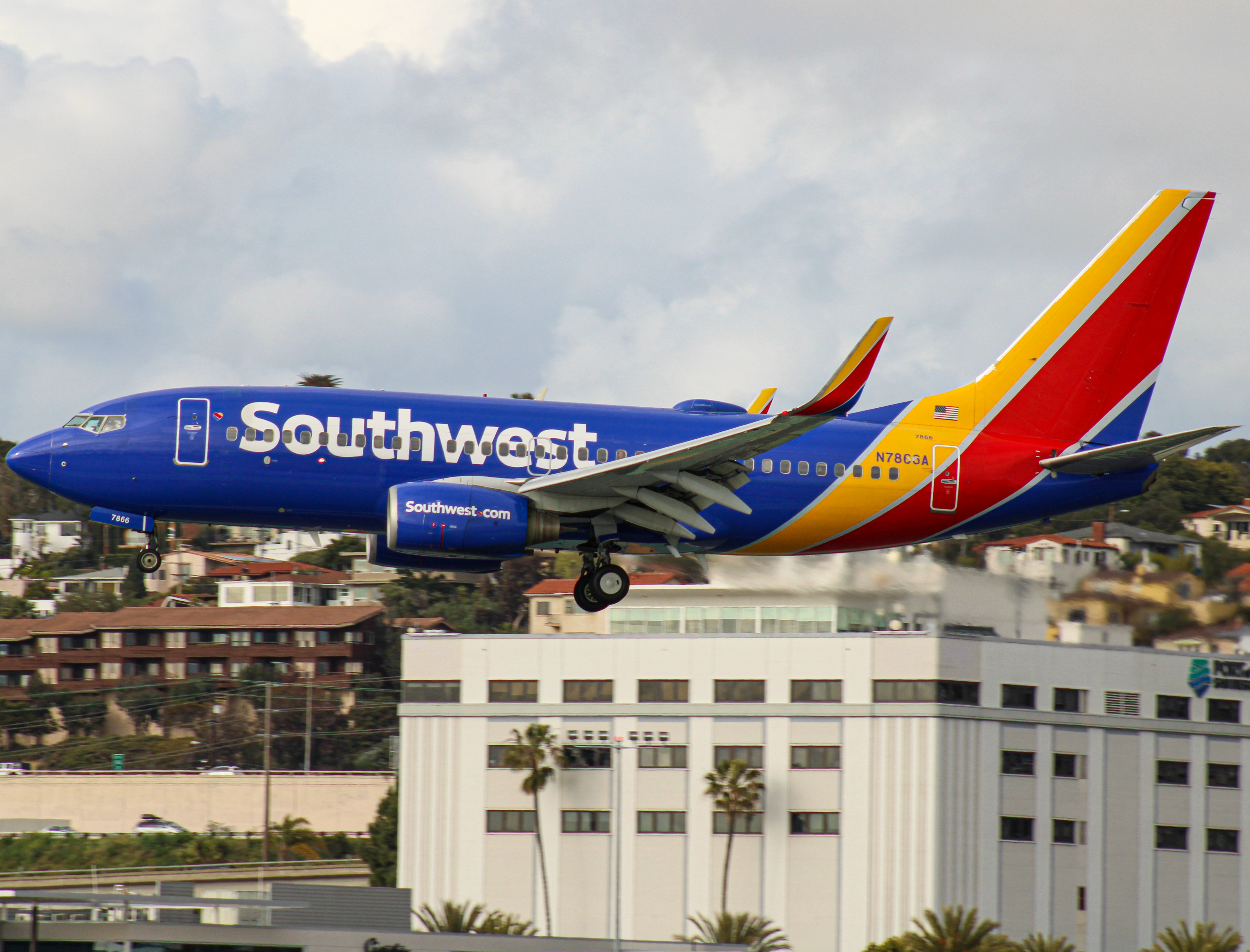 Full size: Southwest Airlines Boeing 737-700 N7866A at San Diego International Airport