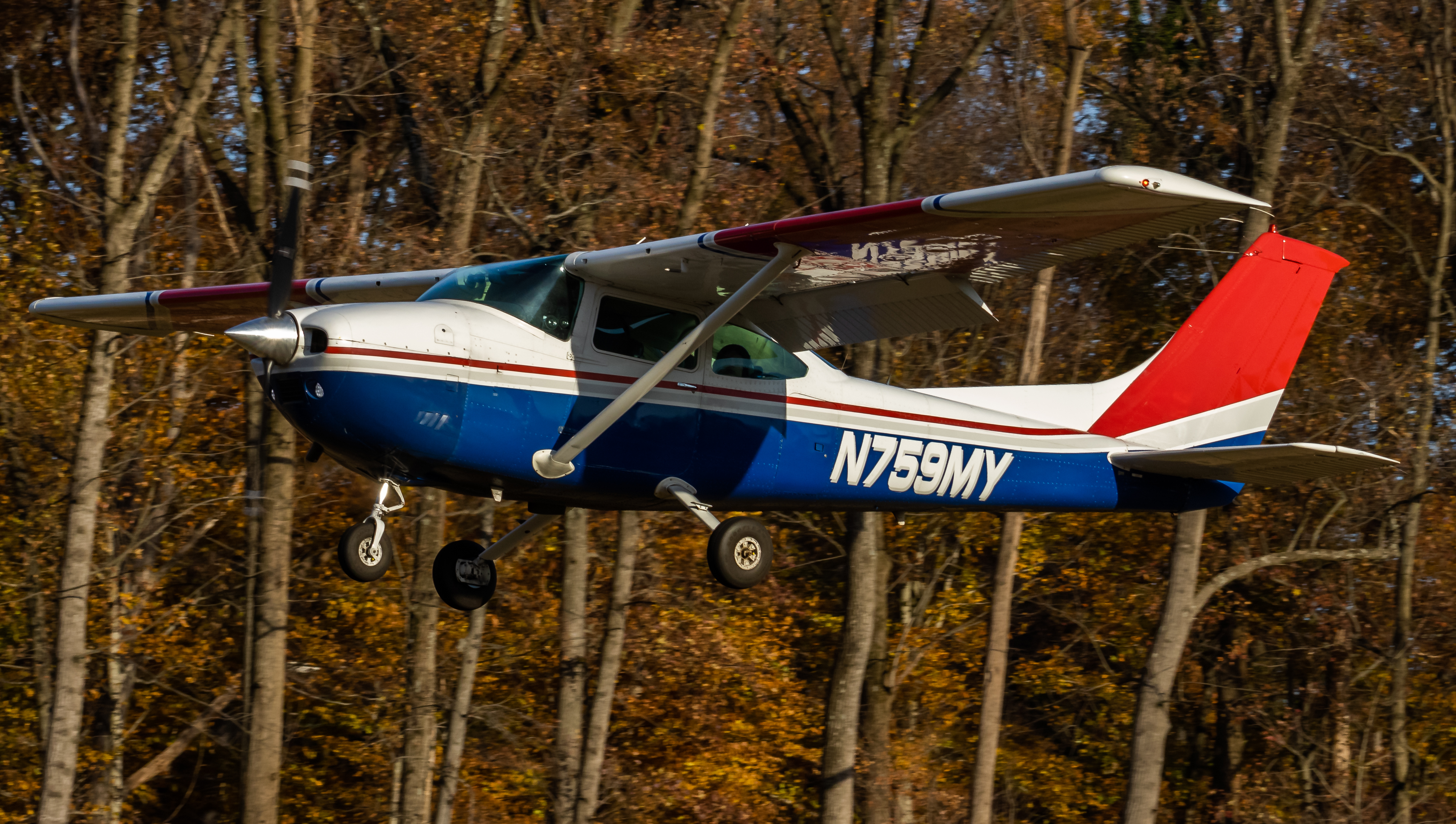 Full size: PRIVATE Cessna 182 Skylane N759MY at College Park Airport