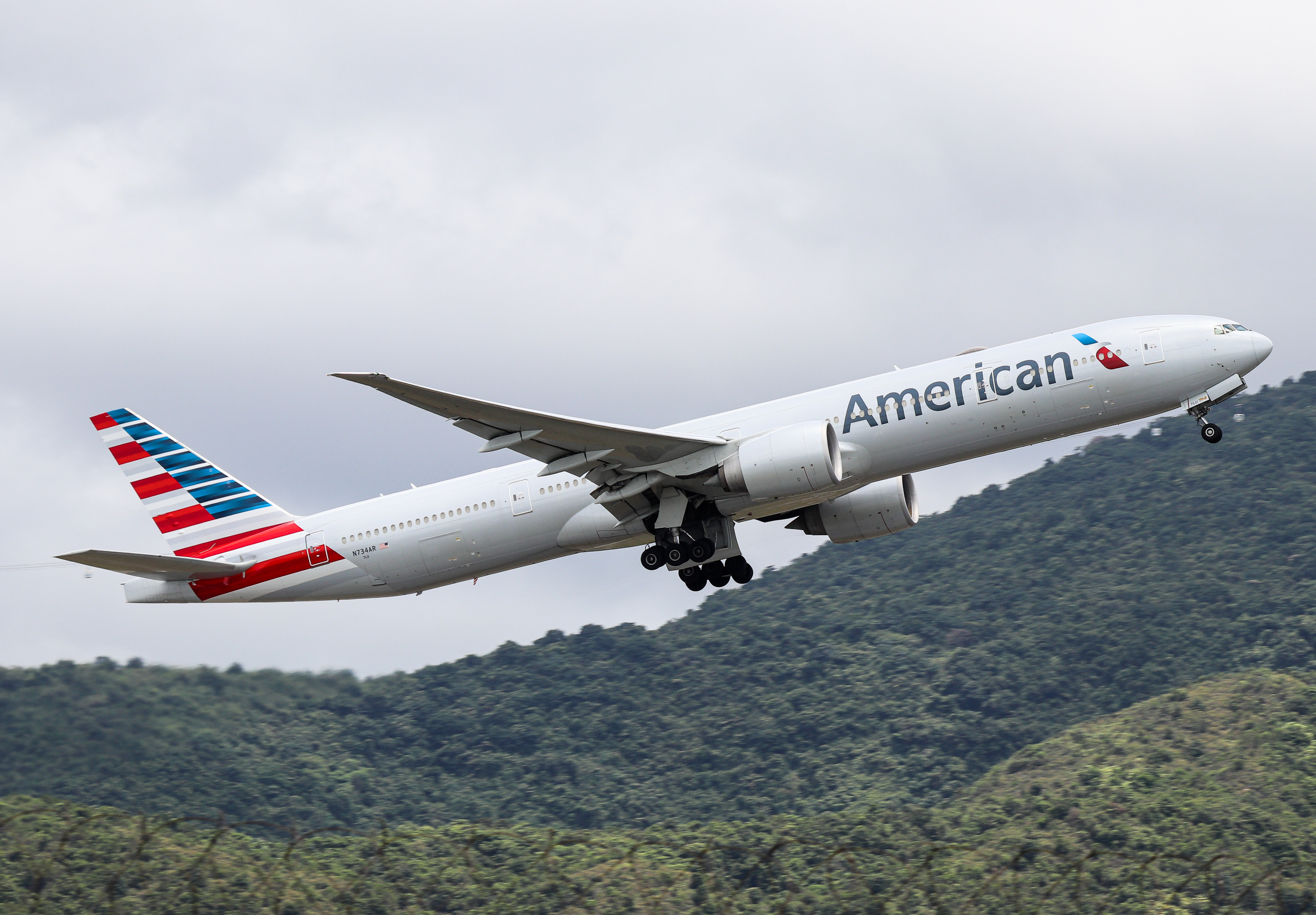 Full size: American Airlines Boeing 777-300ER N743AR at Hong Kong International Airport