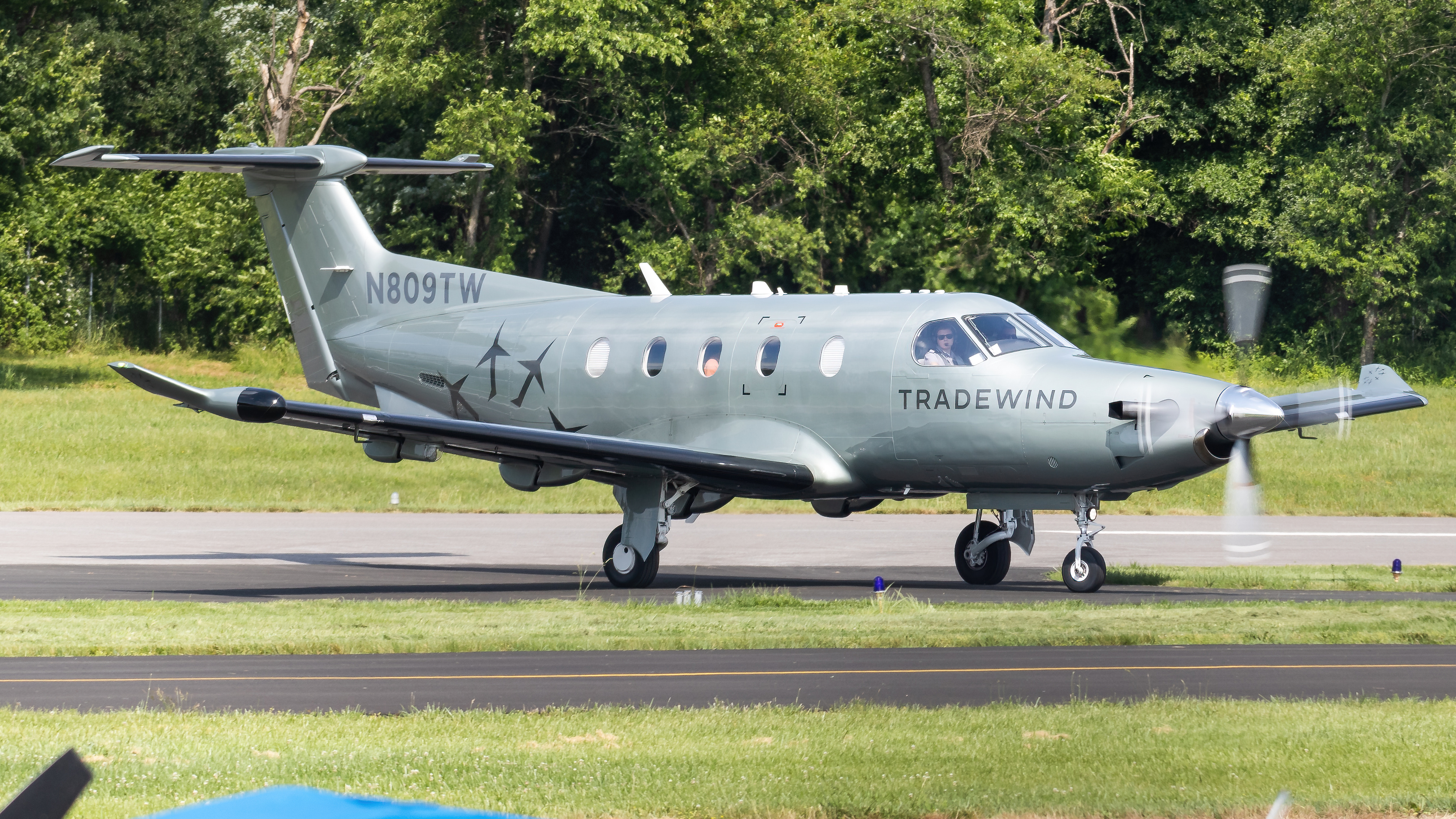 Full size: PRIVATE Pilatus PC-12 N809TW at College Park Airport