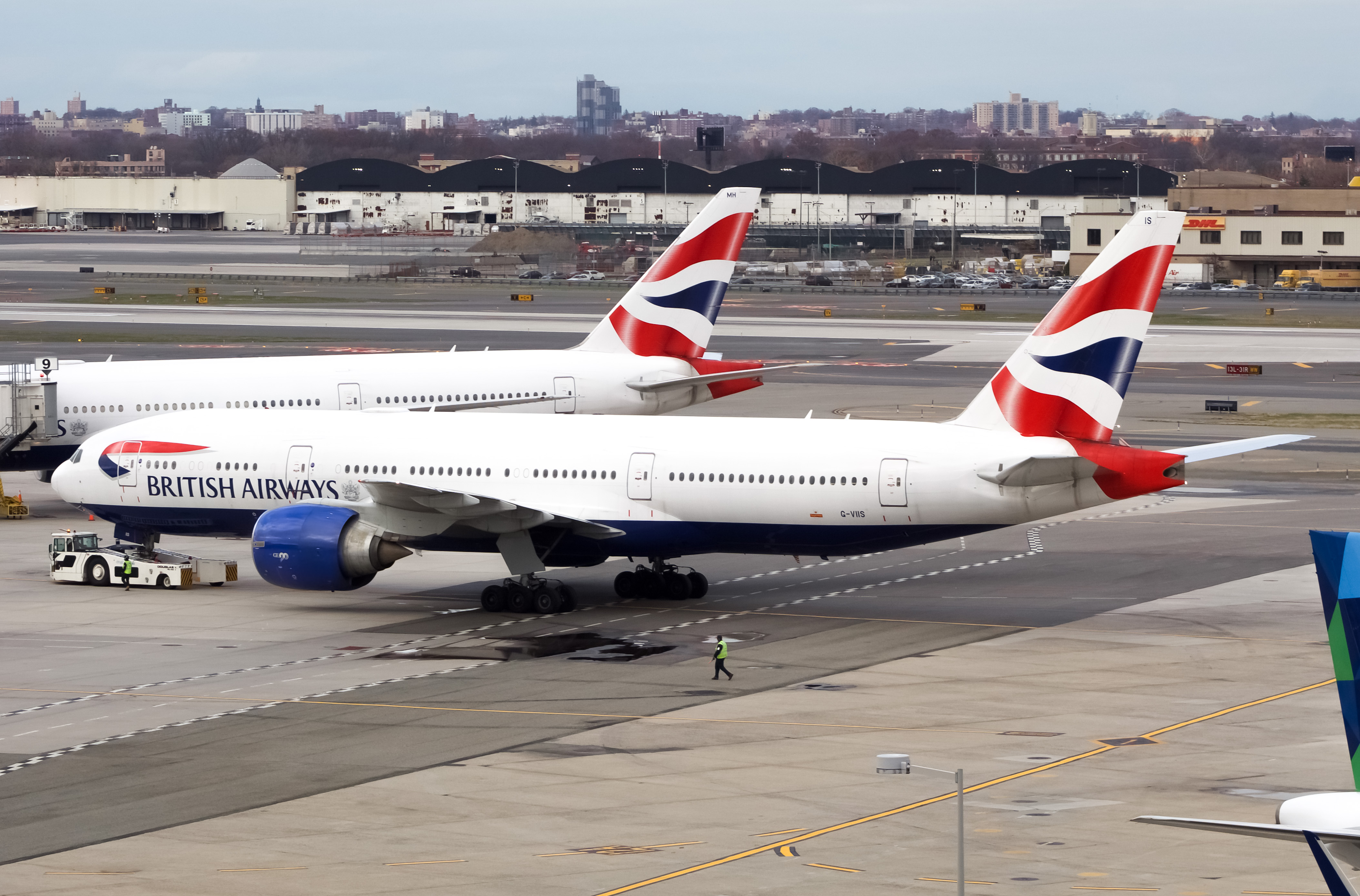 Full size: British Airways Boeing 777-200ER G-VIIS at John F. Kennedy International Airport