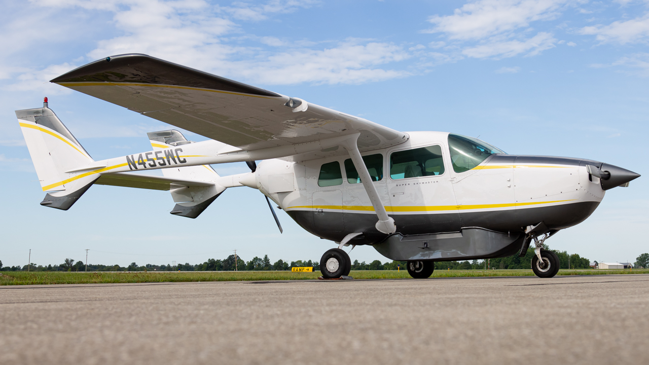 Full size: PRIVATE Cessna 337D Super Skymaster  N455WC at Delaware Municipal Airport