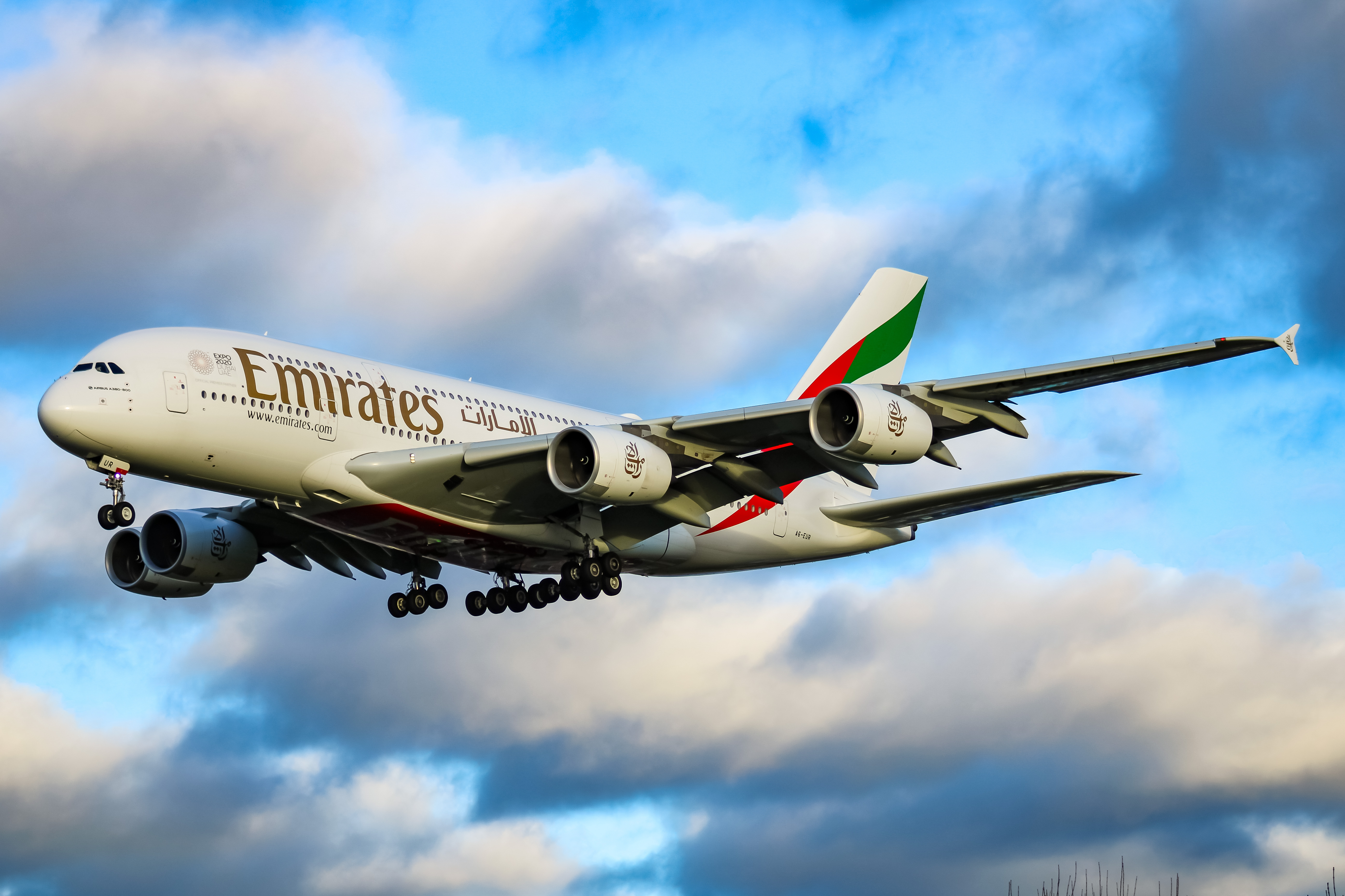 Full size: Emirates Airbus A380-800 A6-EUR at London Heathrow International Airport