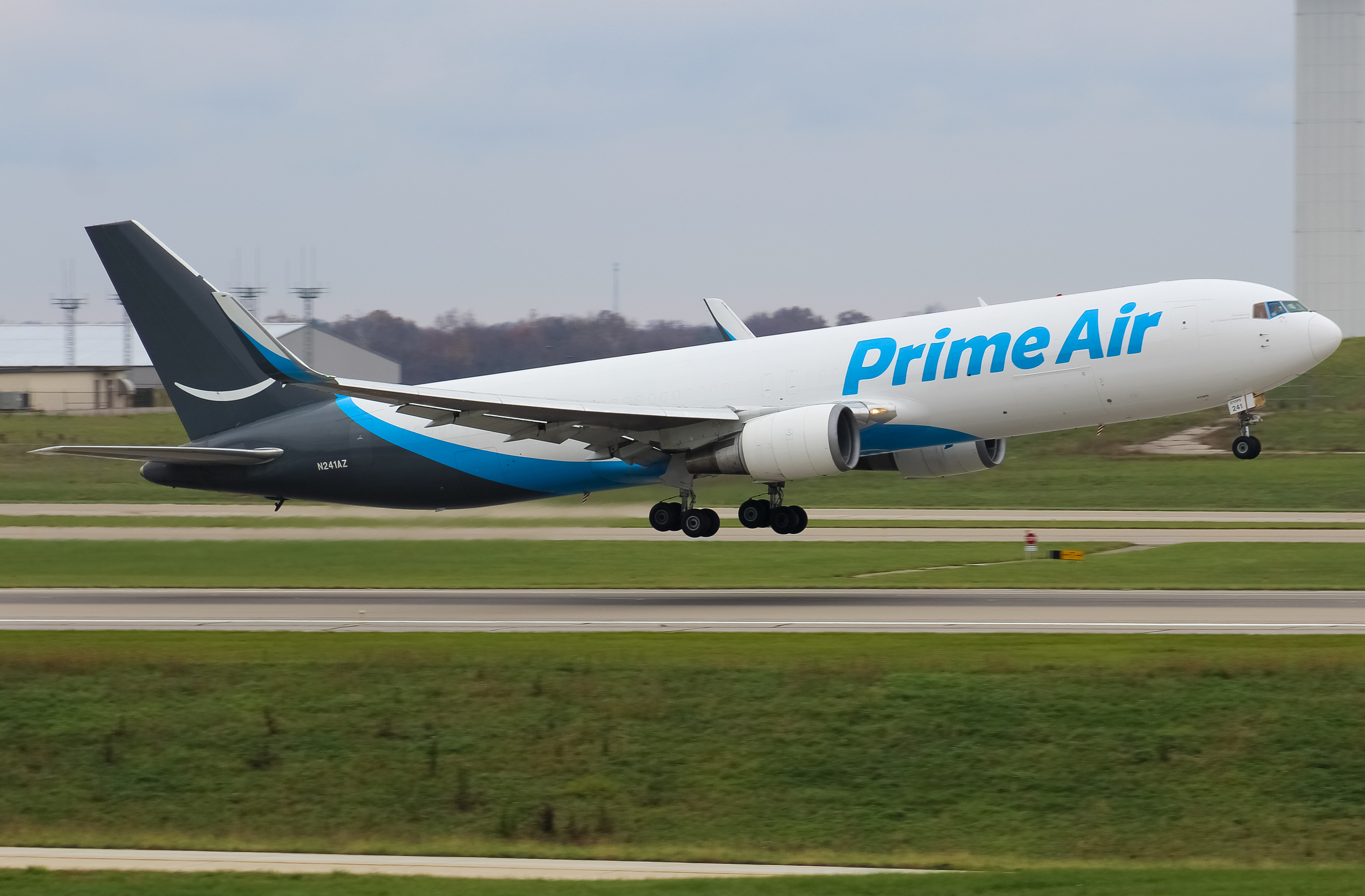 Full size: Prime Air Boeing 767-300F N241AZ at Cincinnati/Northern Kentucky International Airport