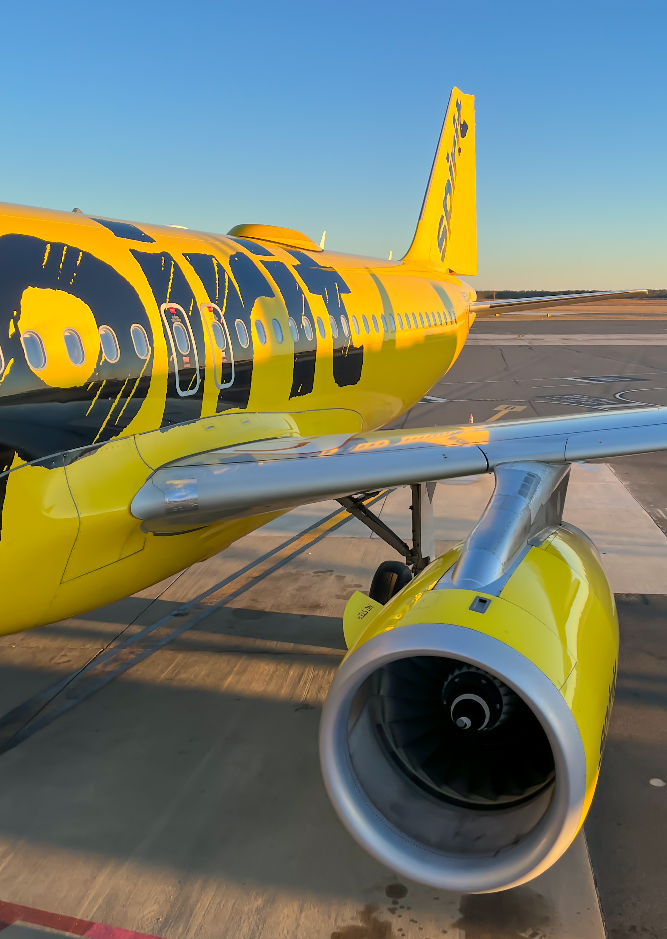 Full size: Spirit Airlines Airbus A320 N692NK at Atlantic City International Airport