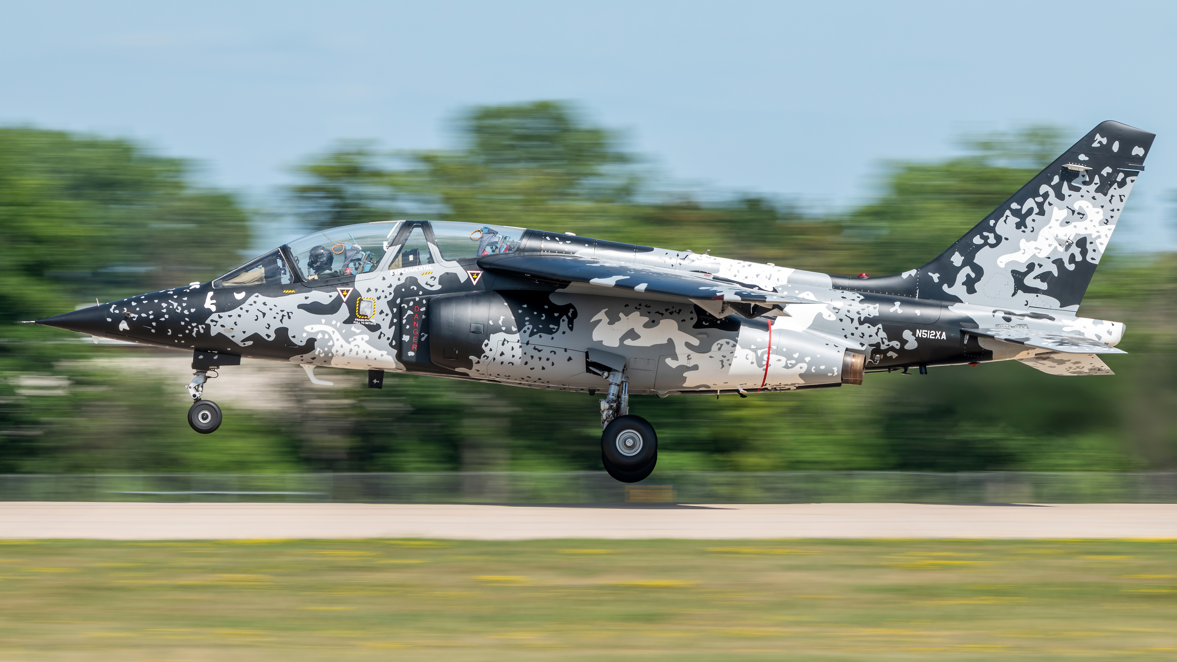 Full size: PRIVATE Dornier Alpha-Jet N512XA at Wittman Regional Airport
