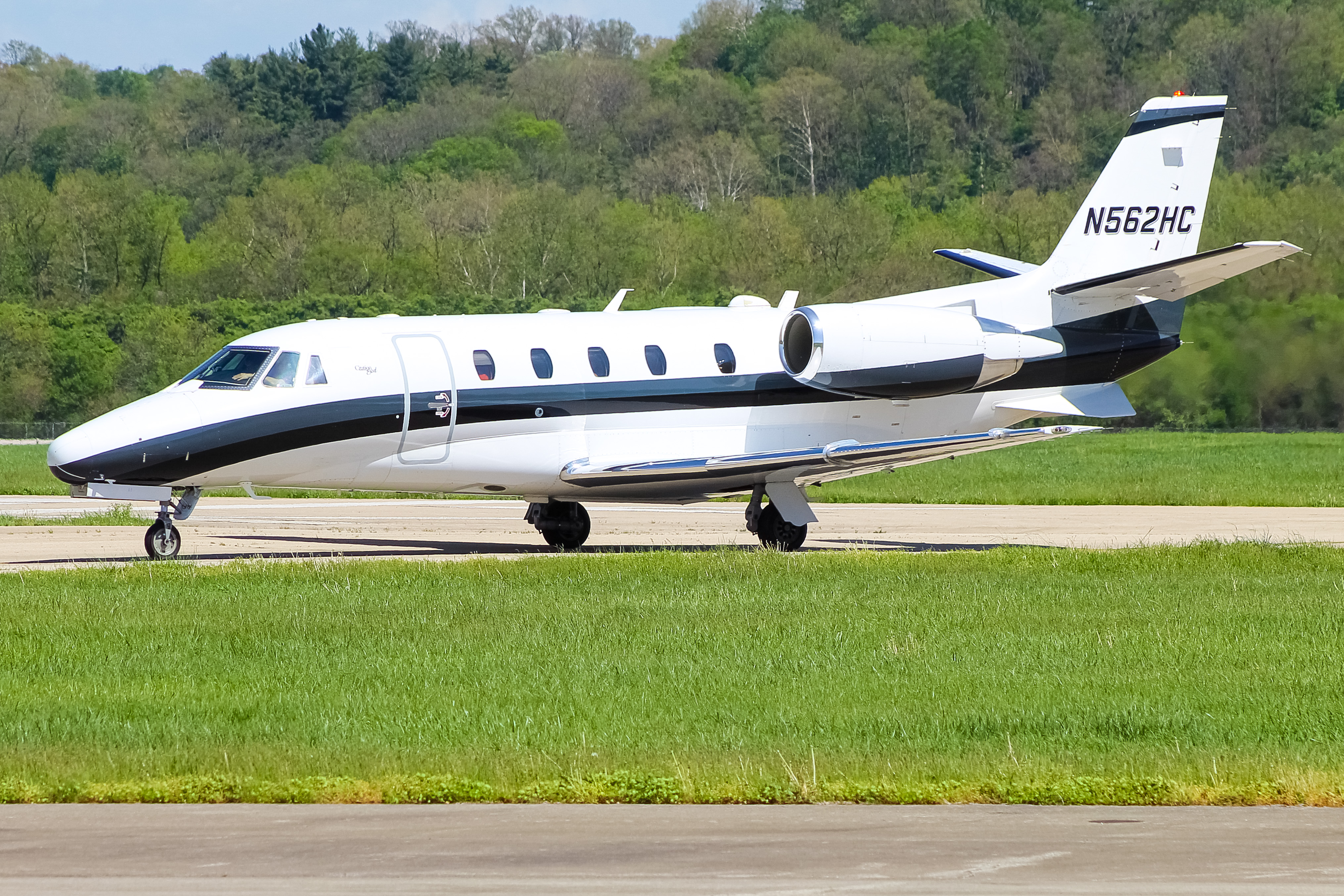 Full size: PRIVATE Cessna Citation 560XL Excel N562HC at Cincinnati Municipal Airport/Lunken Field