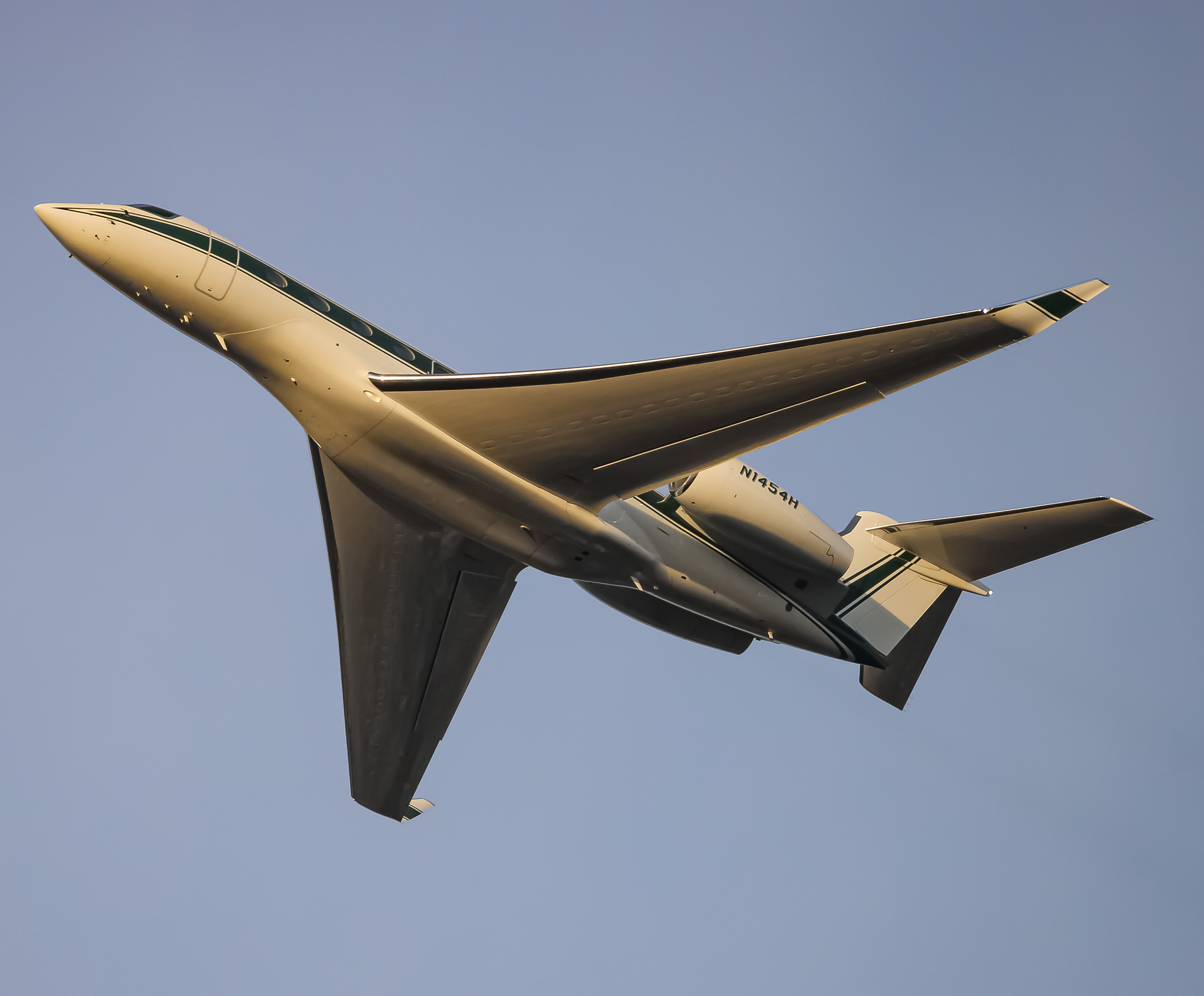 Full size: PRIVATE Gulfstream G650 N1454H at Baltimore/Washington International Thurgood Marshall Airport