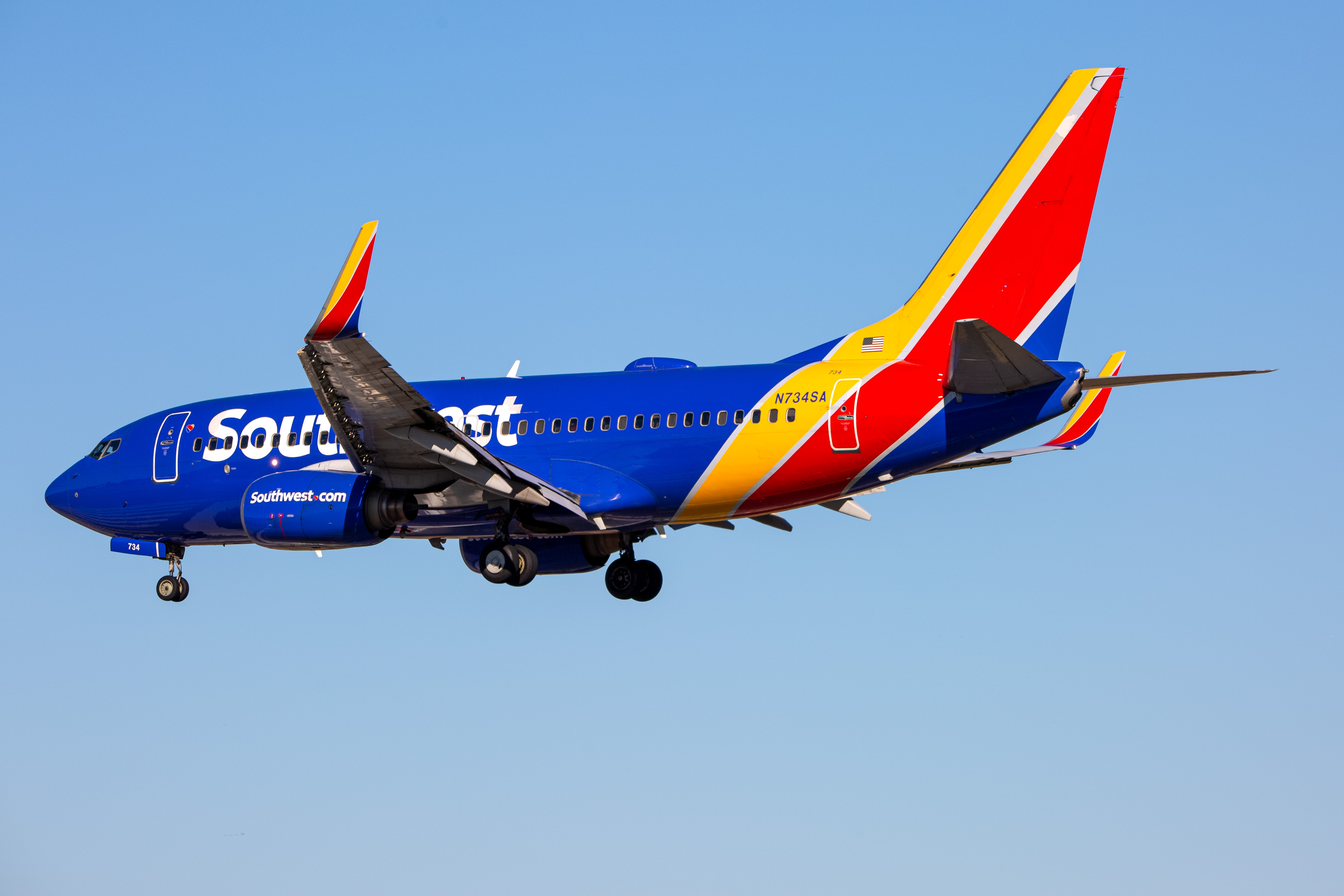 Full size: Southwest Airlines Boeing 737-700 N734SA at Baltimore/Washington International Thurgood Marshall Airport