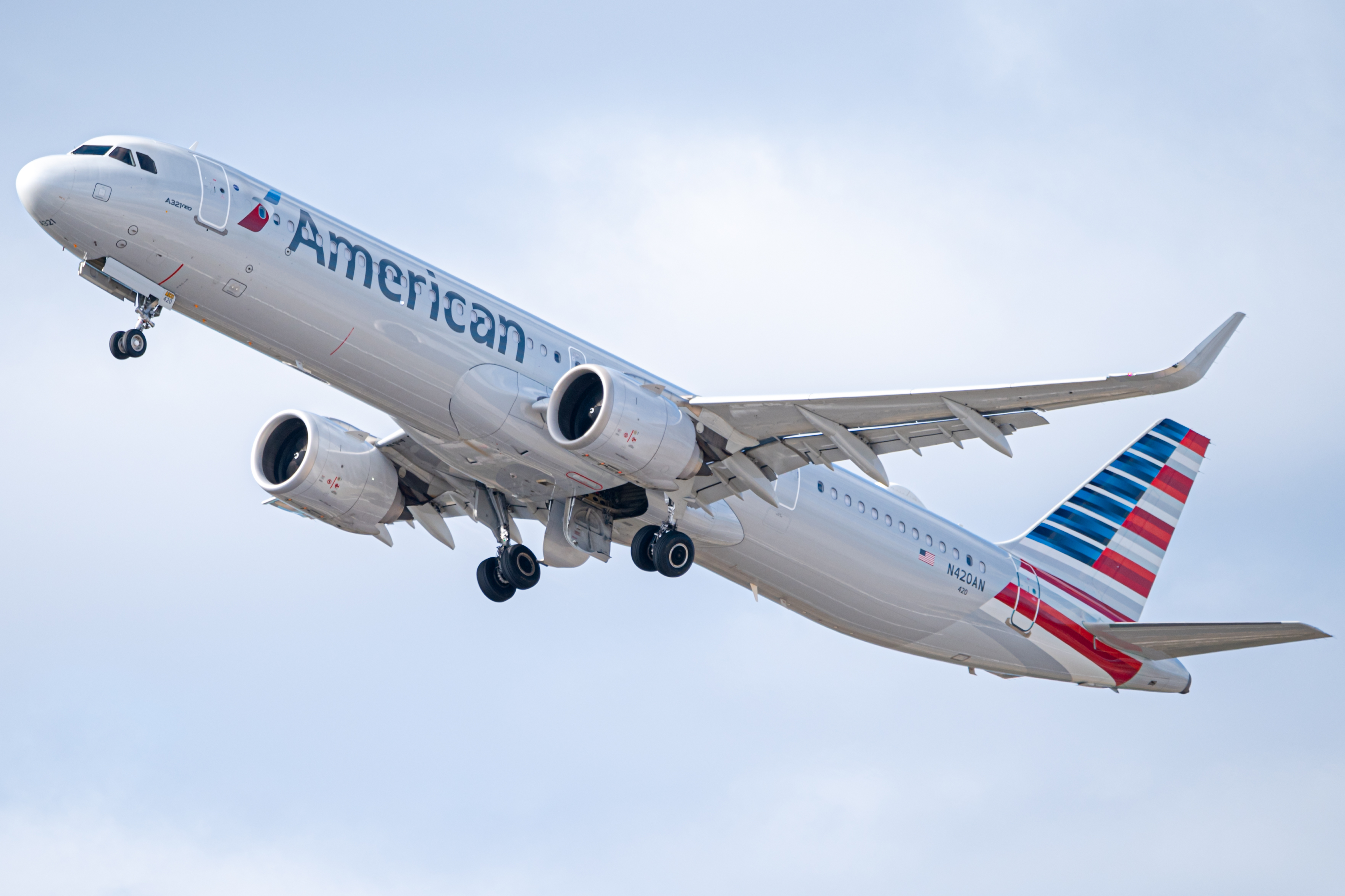 Full size: American Airlines Airbus A321NEO N420AN at Daniel K Inouye International Airport