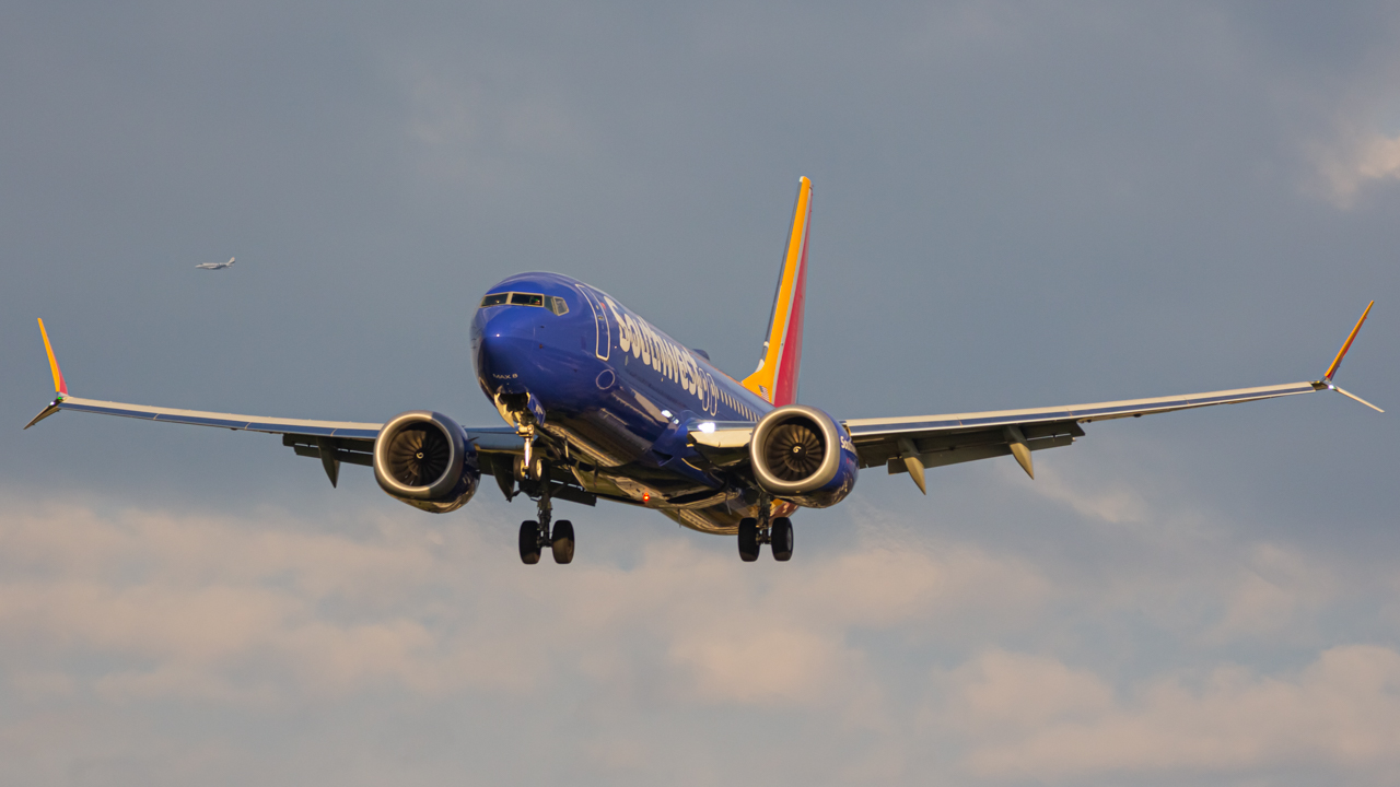 Full size: Southwest Airlines Boeing 737 MAX 8 N8816Q at John Glenn Columbus International Airport