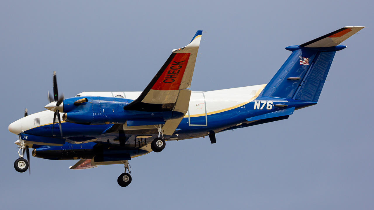 Full size: FAA Flight Inspection Beechcraft King Air 300 N76 at John Glenn Columbus International Airport