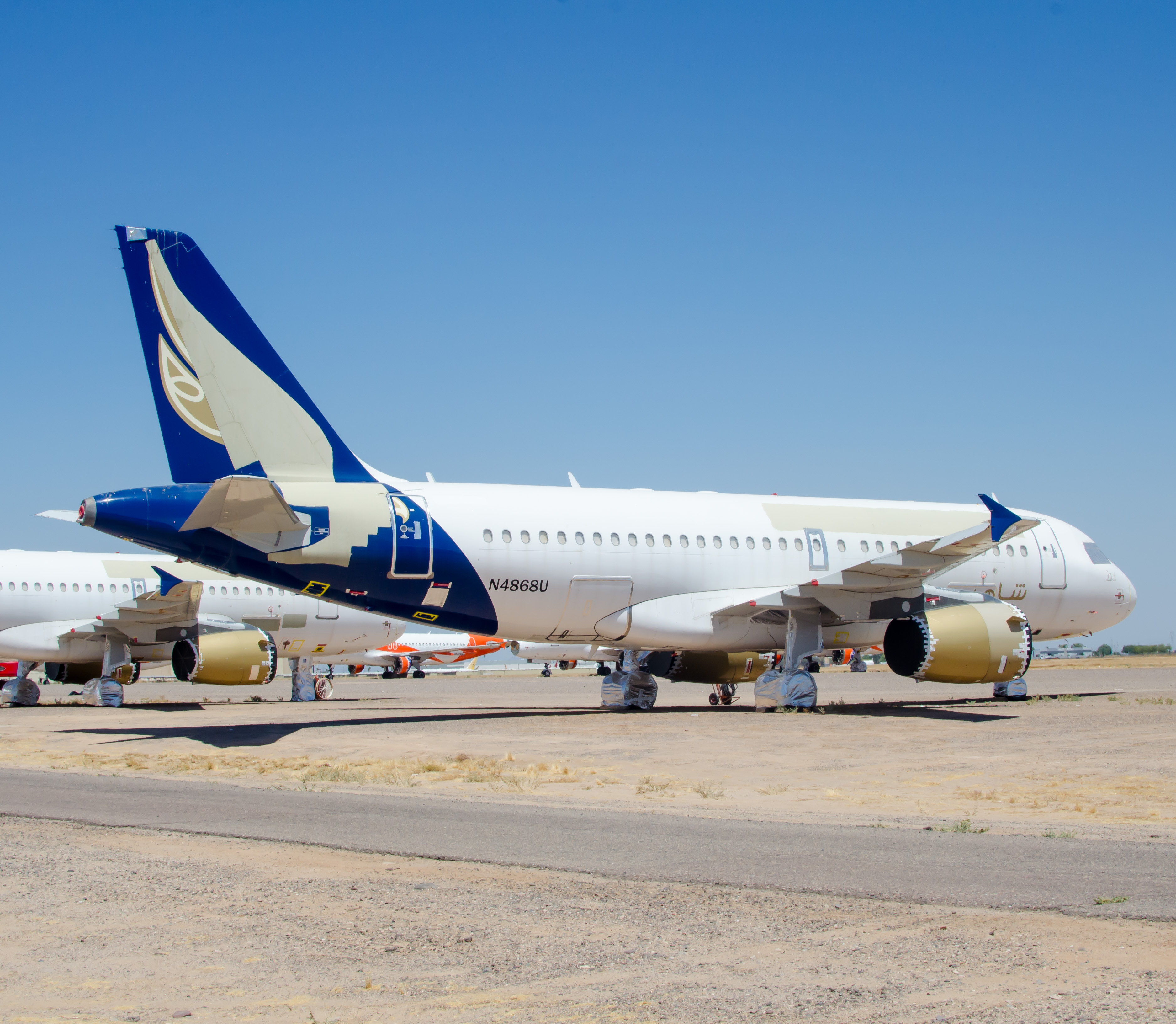 Full size: United Airlines Airbus A319 N4868U at Phoenix Goodyear Airport