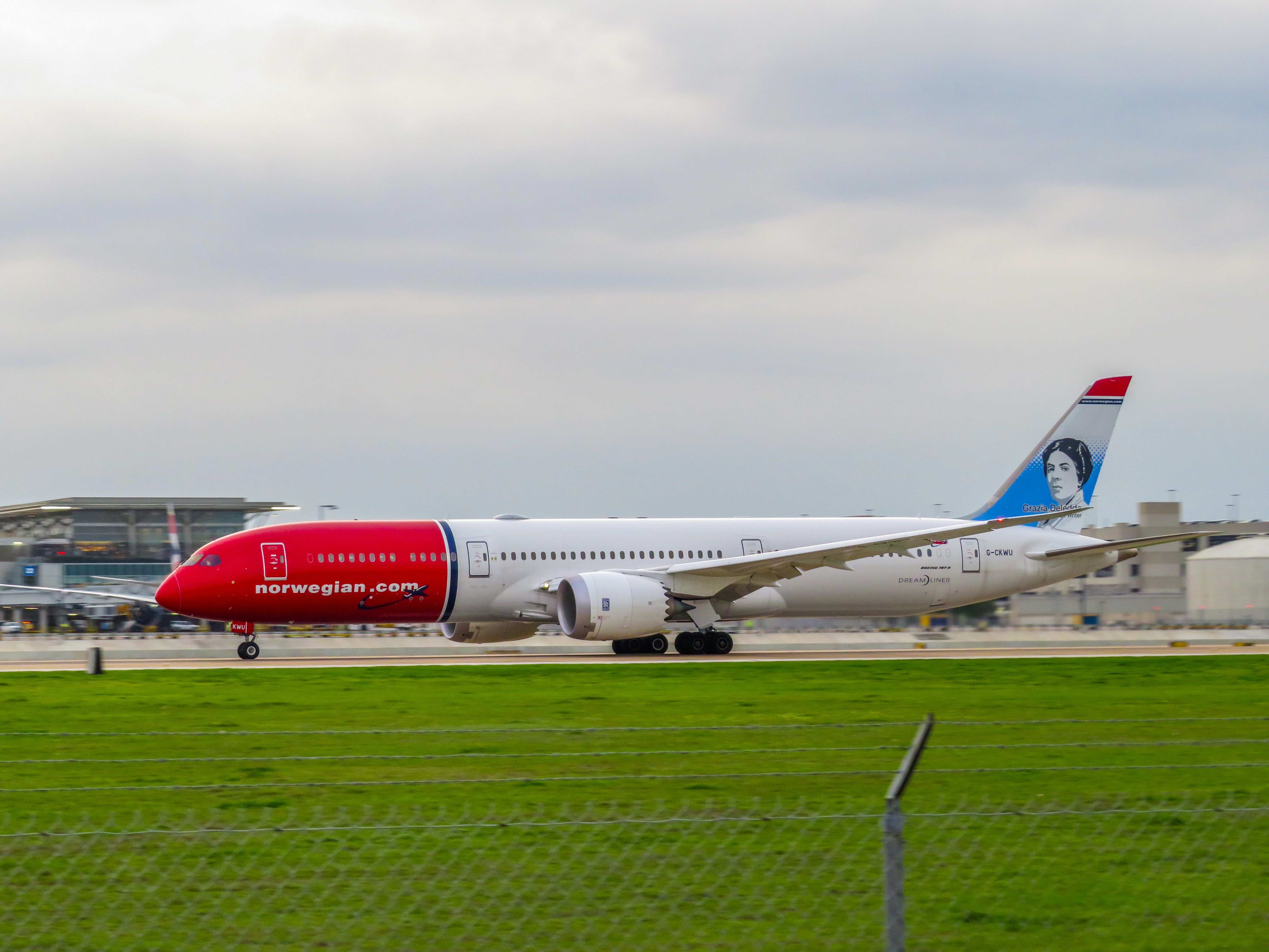 Full size: Norwegian Air Shuttle B787-9 G-CKWU at Austin-Bergstrom International Airport