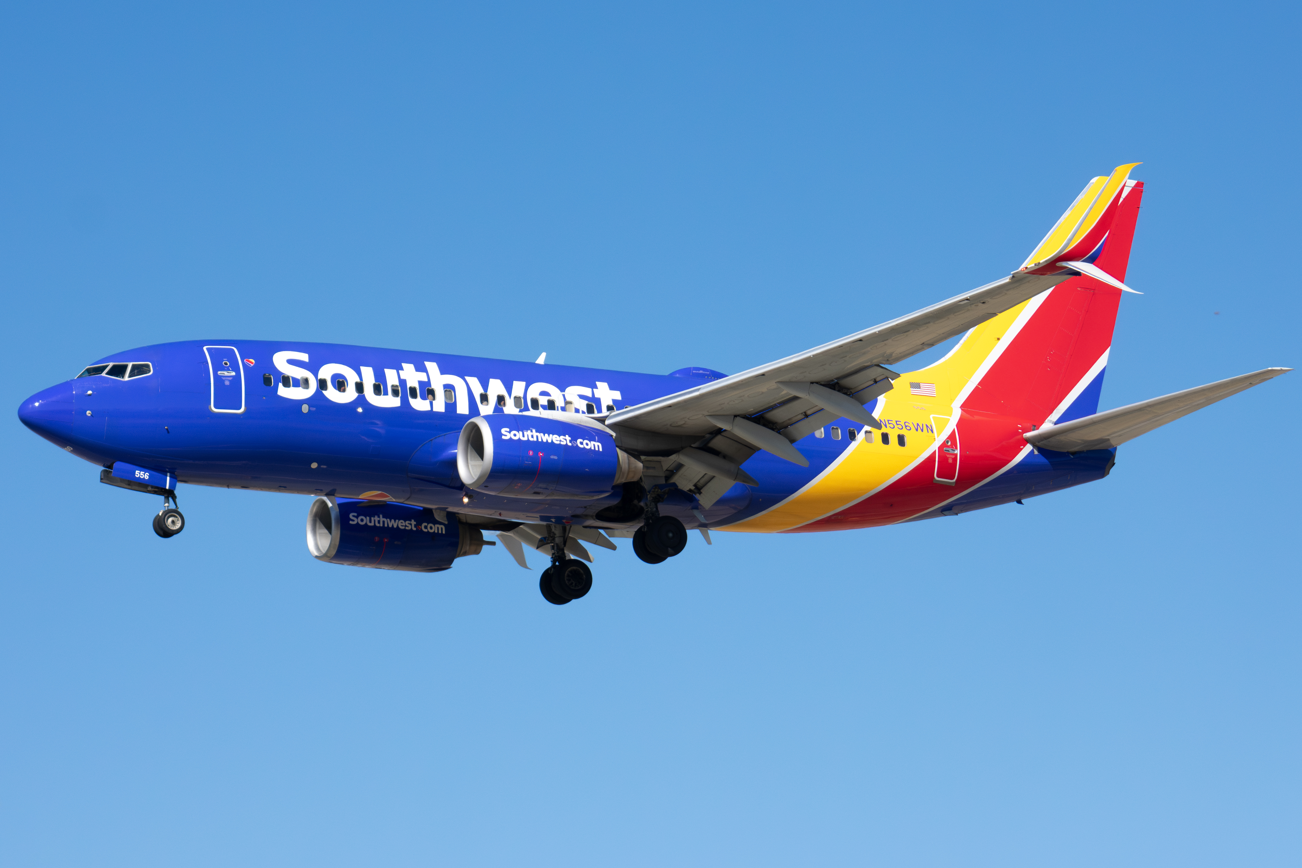 Full size: Southwest Airlines Boeing 737-700 N556WN at Norman Y Mineta San Jose International Airport