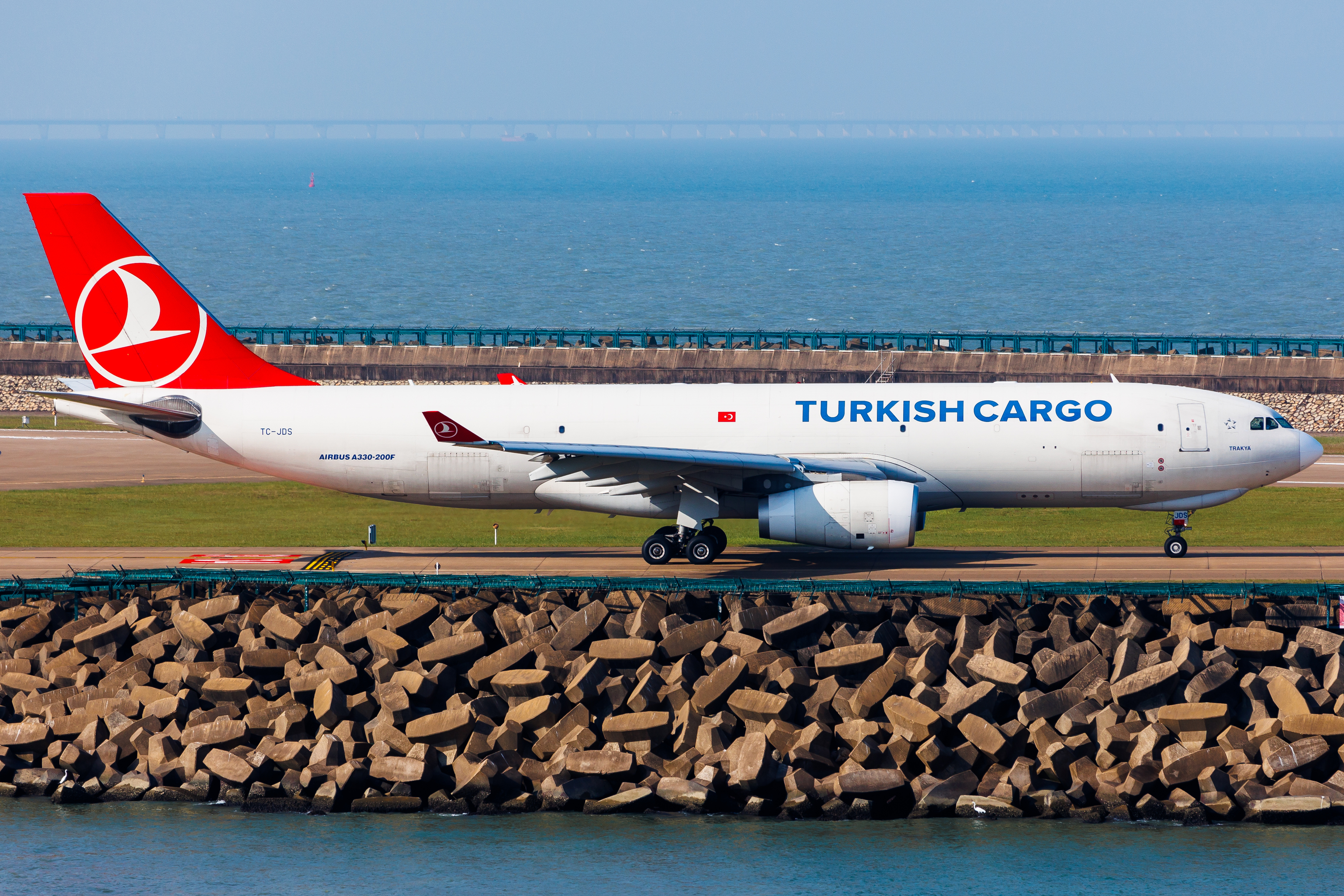 Full size: Turkish Airlines Cargo Airbus A330-200F TC-JDS at Macau International Airport