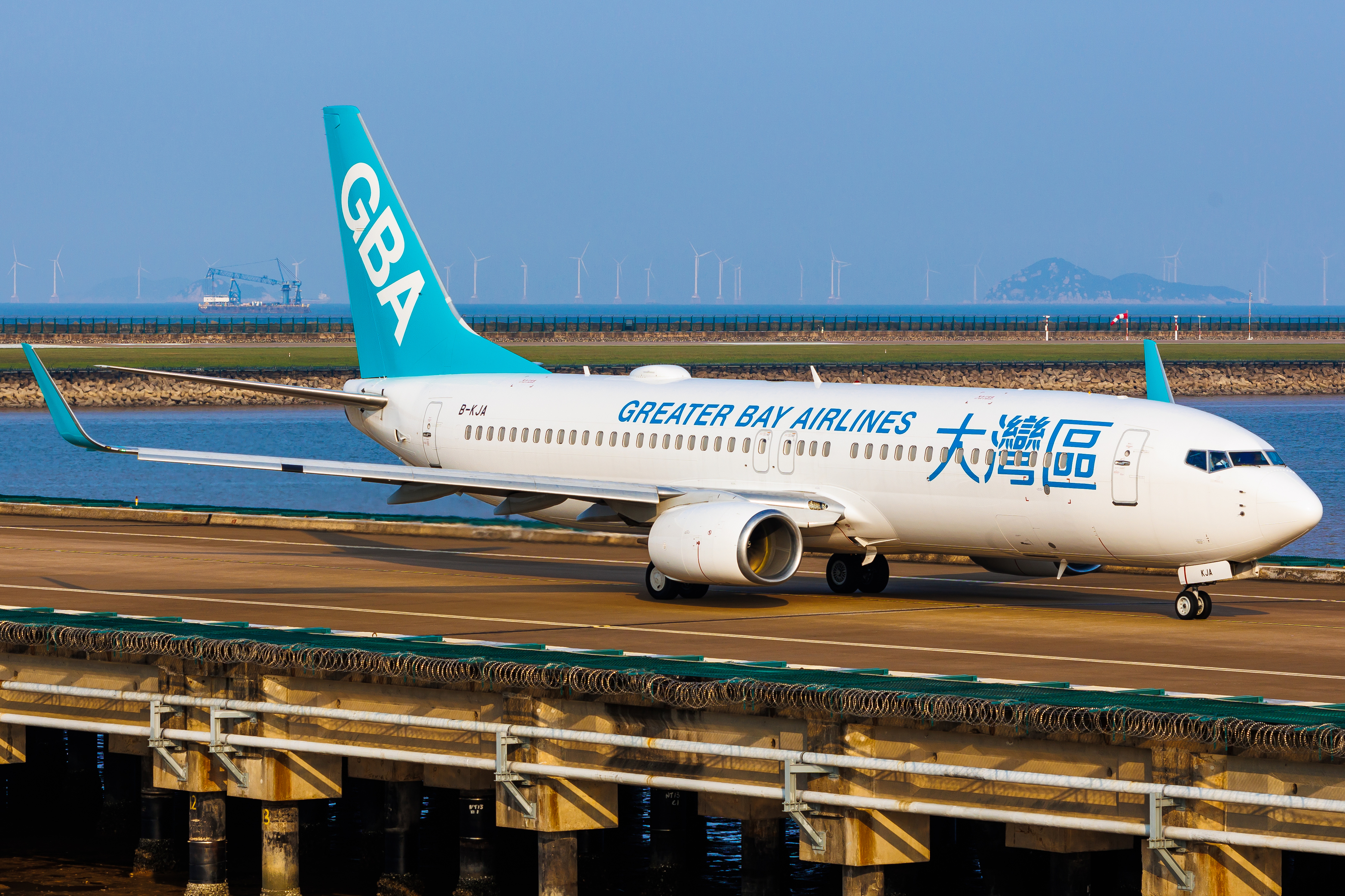 Full size: Greater Bay Airlines Boeing 737-800 B-KJA at Macau International Airport
