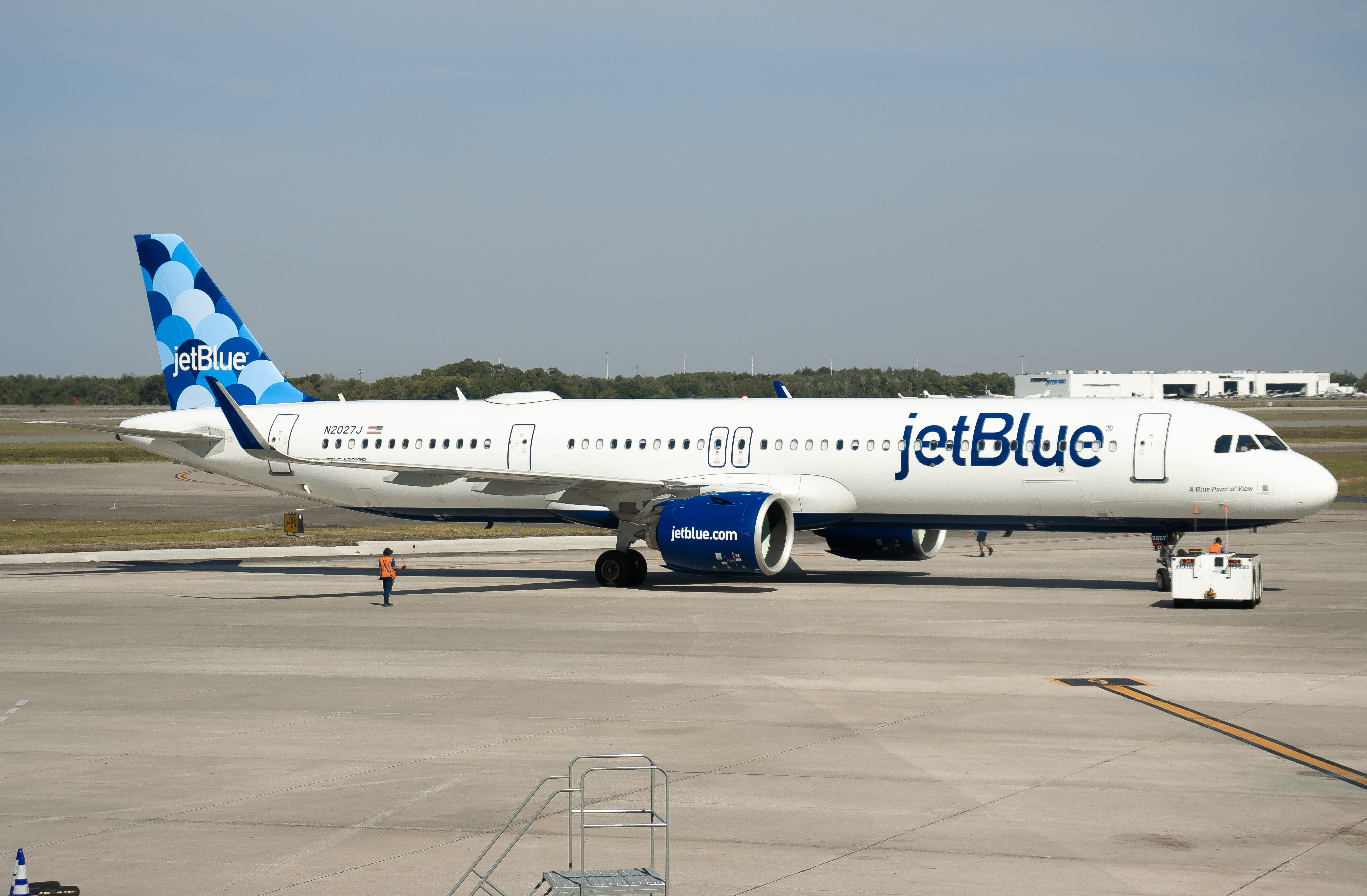 Full size: JetBlue Airbus A321NEO N2027J at Orlando International Airport