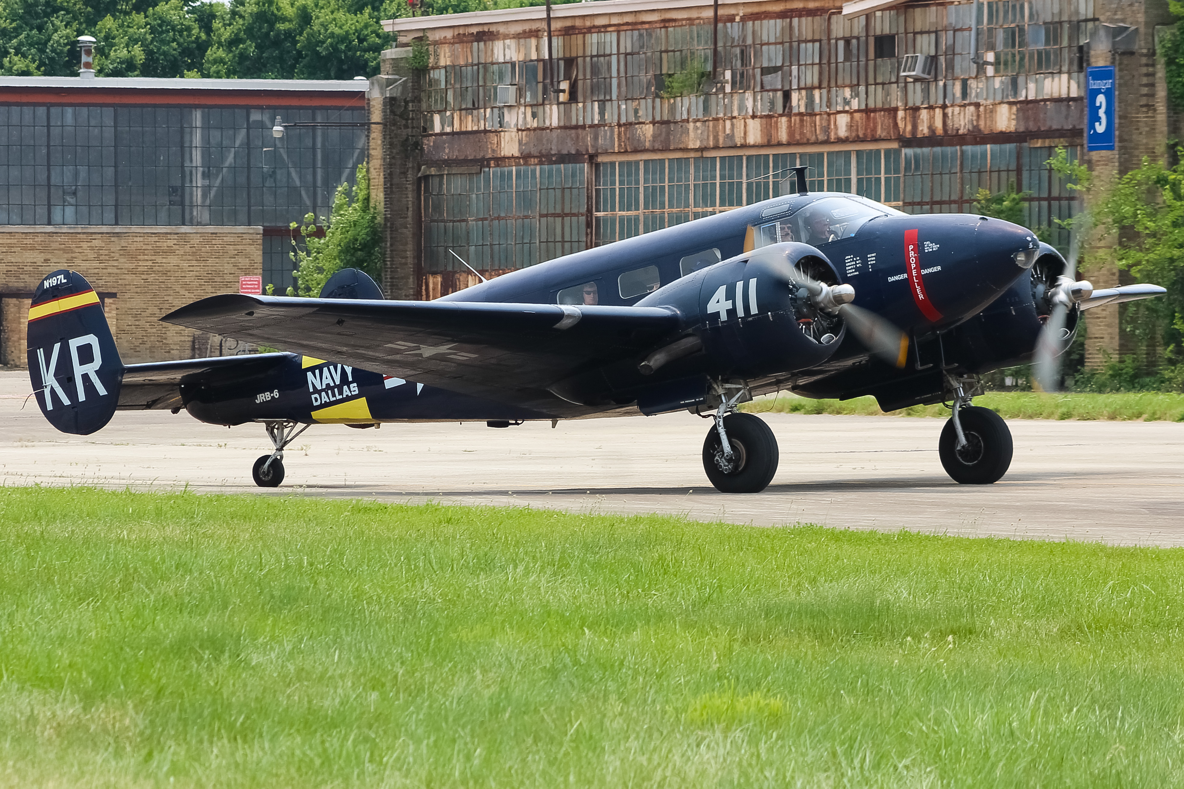 Full size: PRIVATE Beech D18S N197L at Cincinnati Municipal Airport/Lunken Field