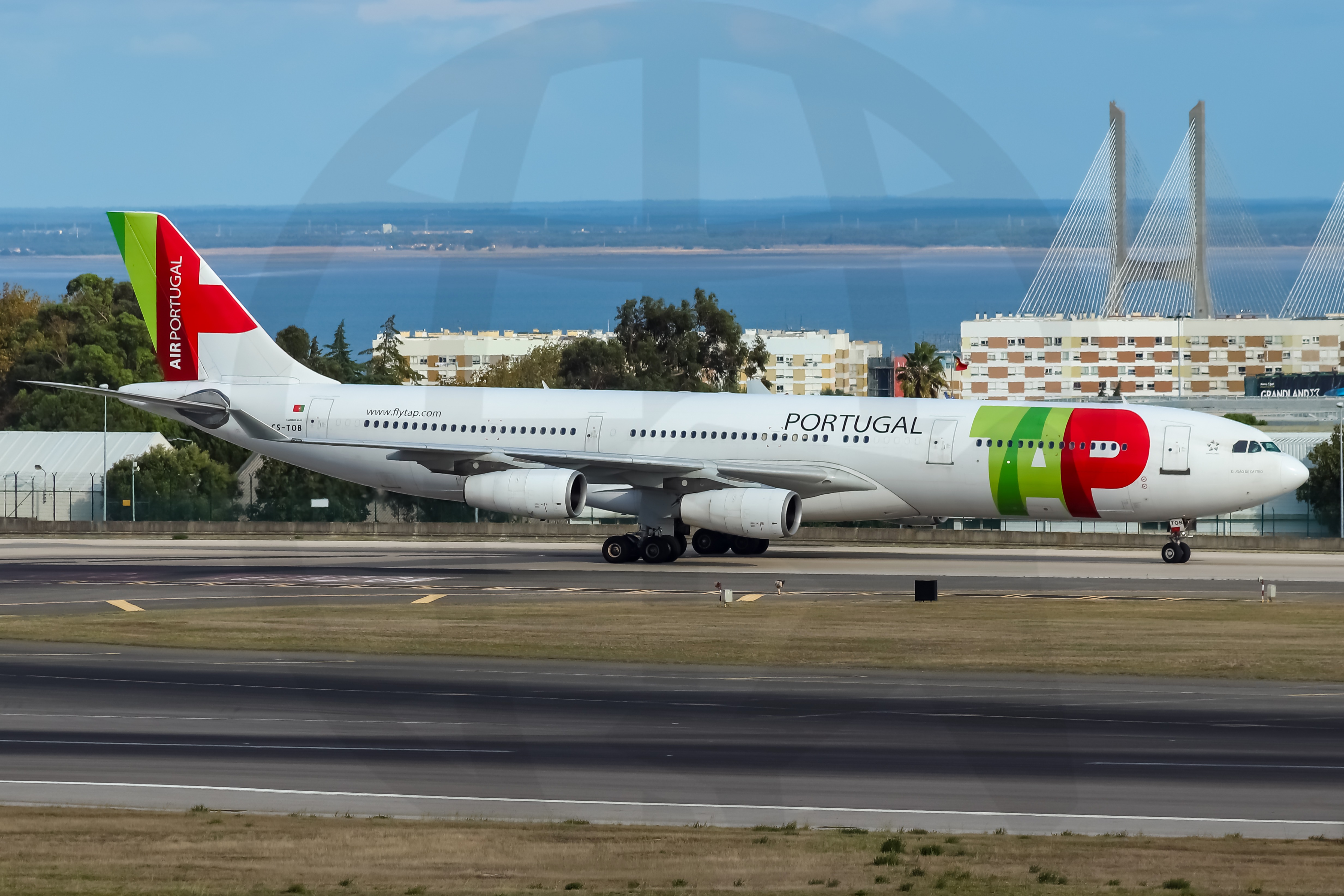 Full size: TAP Air Portugal Airbus A340-300 CS-TOB at Lisbon Humberto Delgado Airport