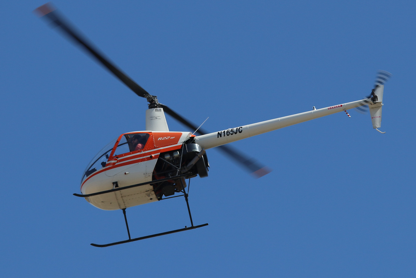Full size: PRIVATE Robinson R22 N165JC at York Airport