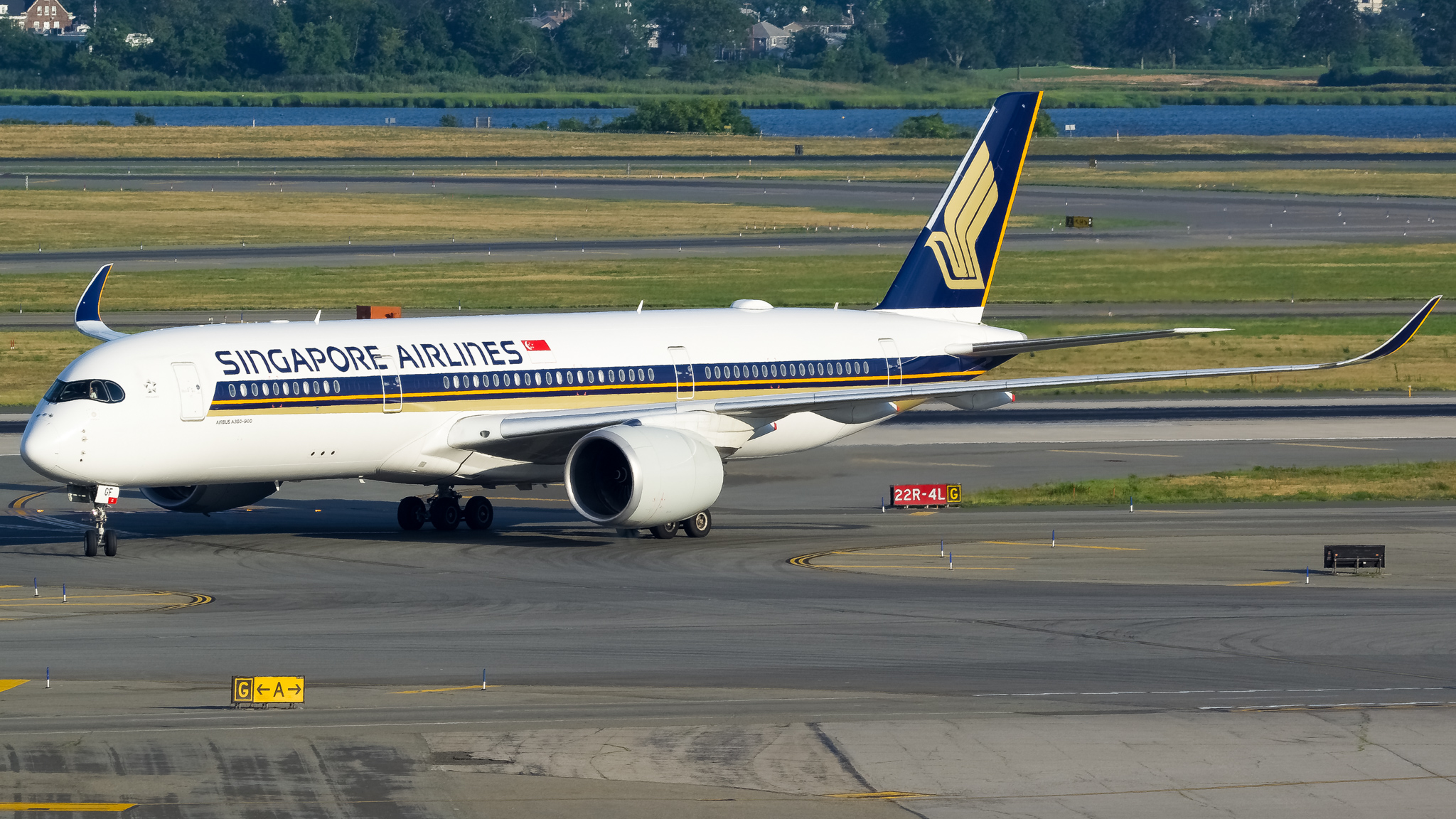 Full size: Singapore Airlines Airbus A350-900ULR 9V-SGF at John F. Kennedy International Airport