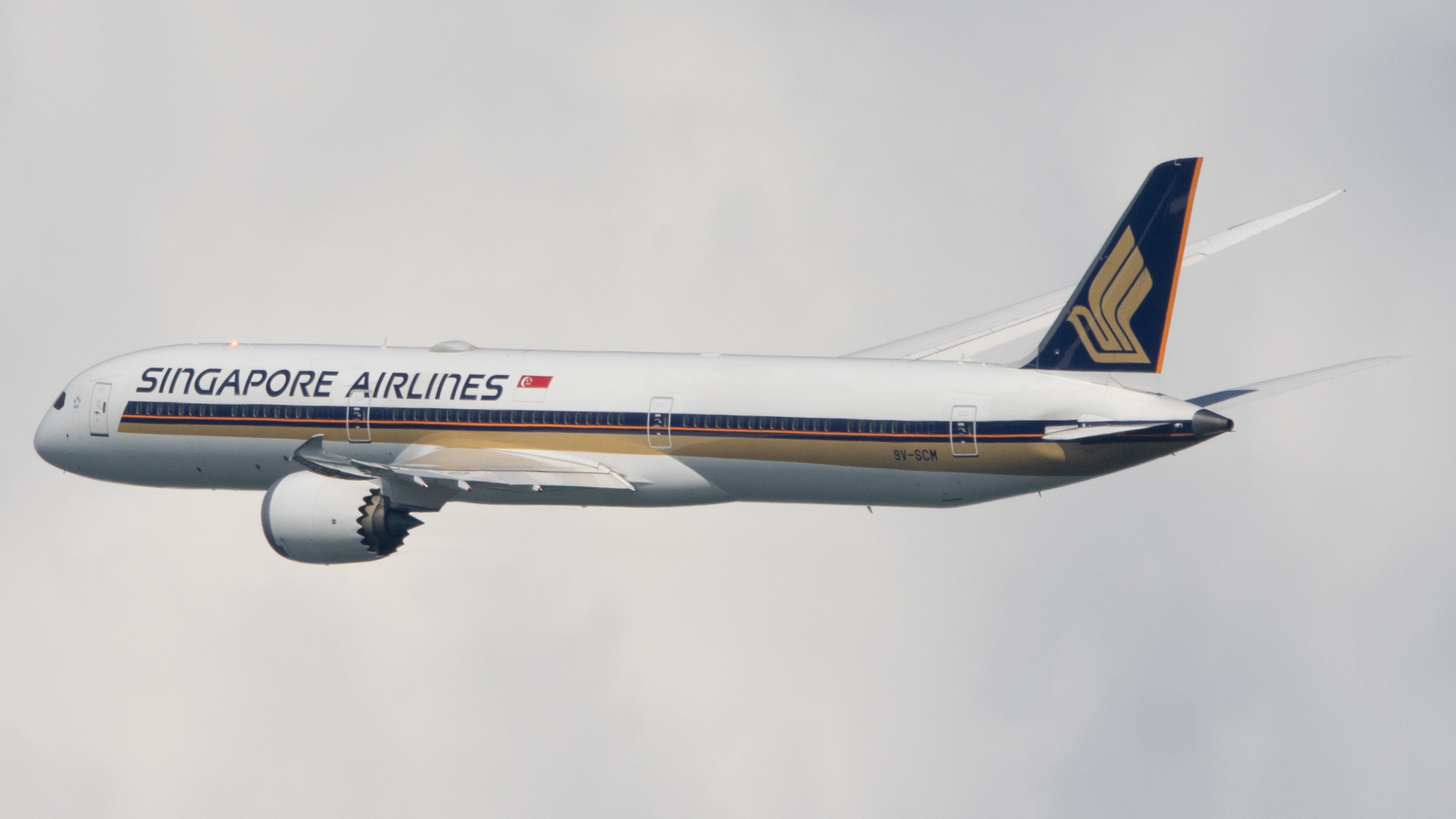 Full size: Singapore Airlines Boeing 787-10 9V-SCM at Singapore-Changi Airport