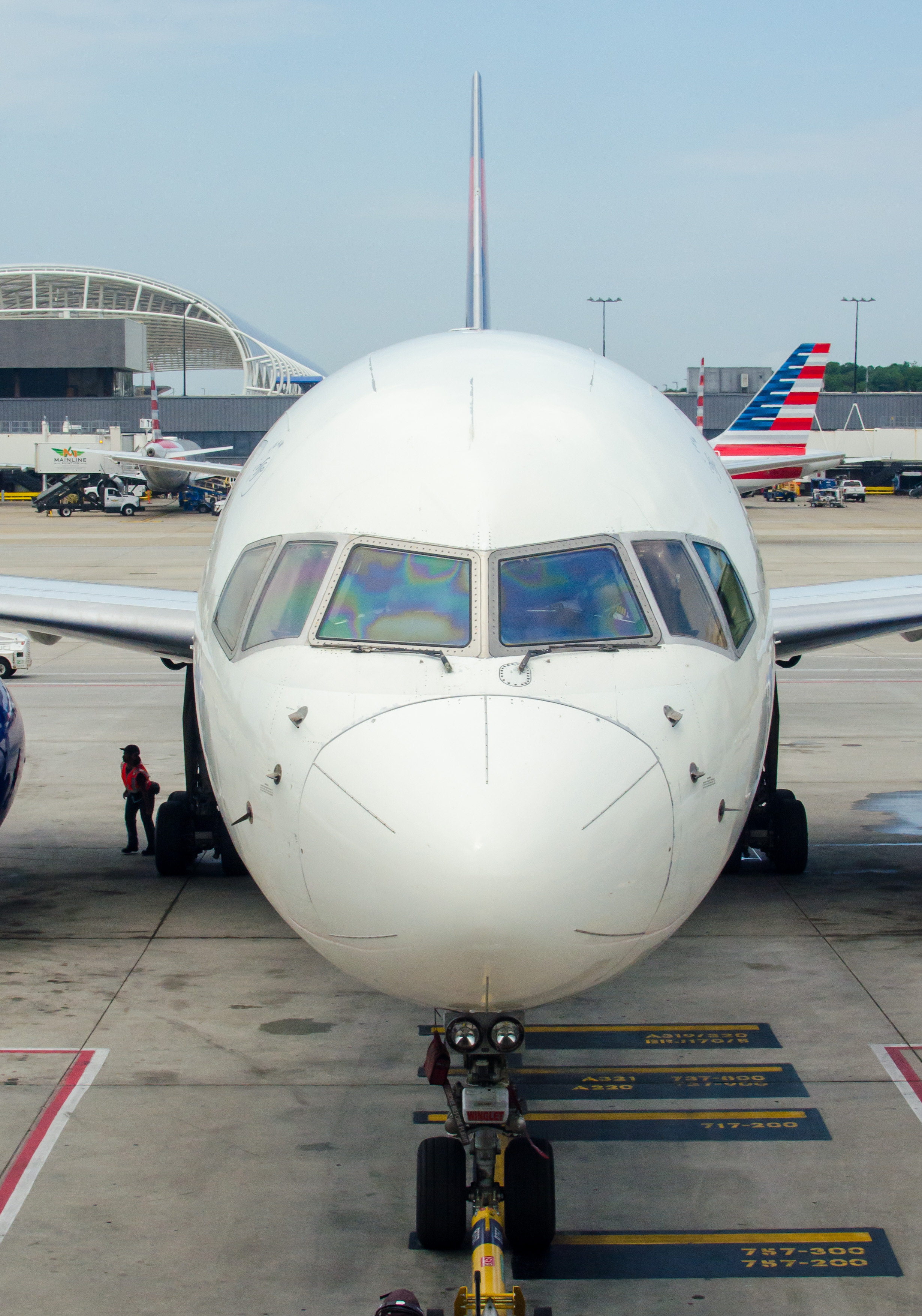 Full size: Delta Airlines Boeing 757-200 N667DN at Hartsfield-Jackson Atlanta International Airport