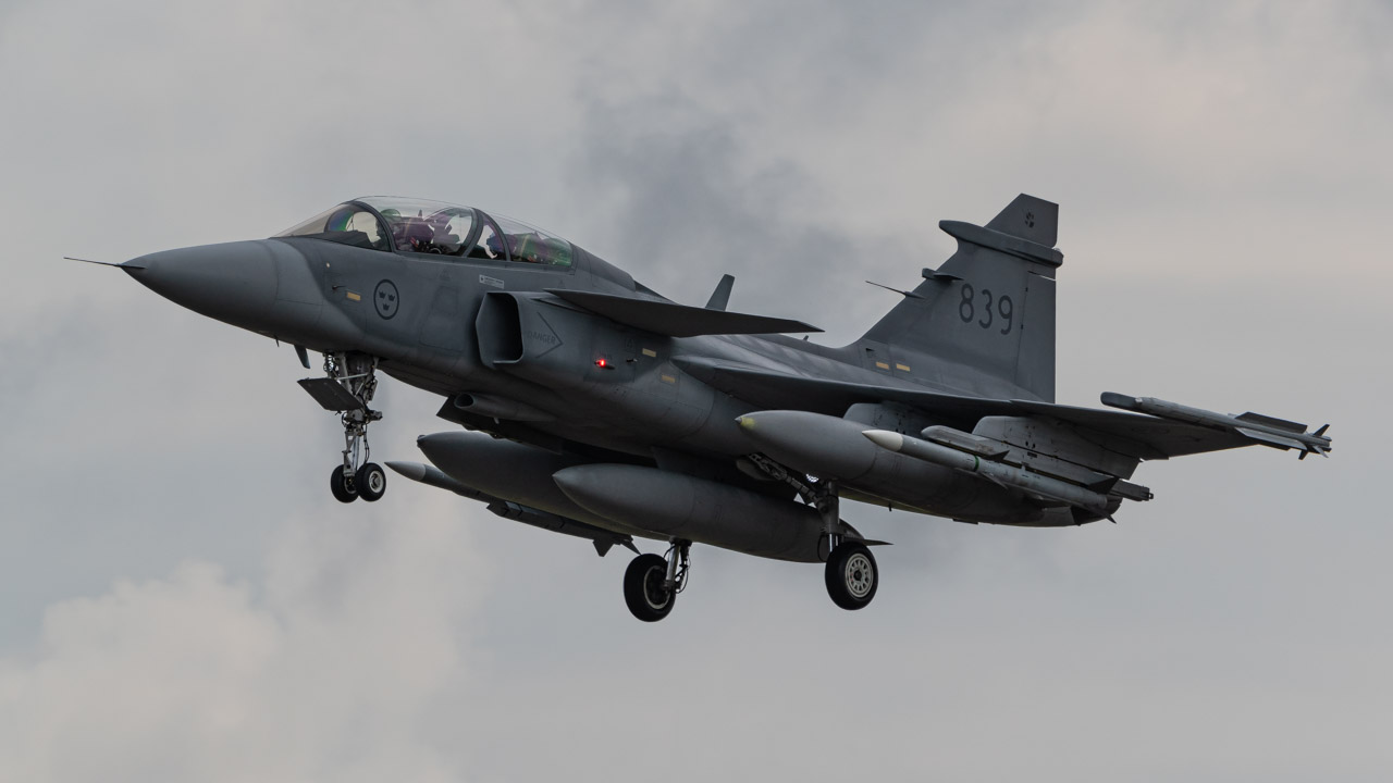Full size: Swedish Air Force Saab JAS 39 Gripen 39839 / 839 at Fairford Airport