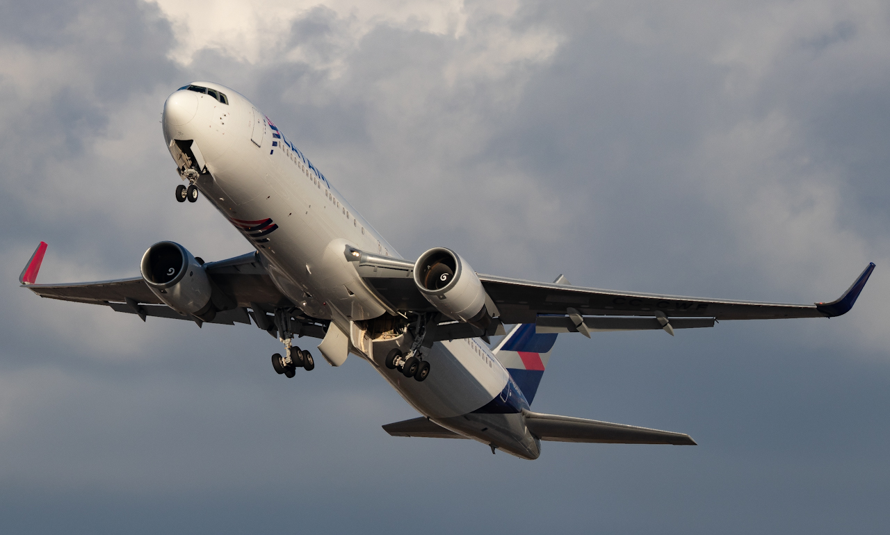 Full size: LATAM Boeing 767-300ER CC-CWF at Miami International Airport