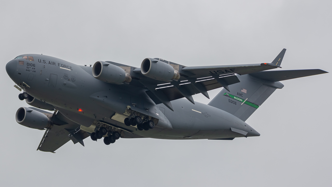 Full size: USAF - United States Air Force Boeing C-17 Globemaster III 95-0106 at James M Cox Dayton International Airport