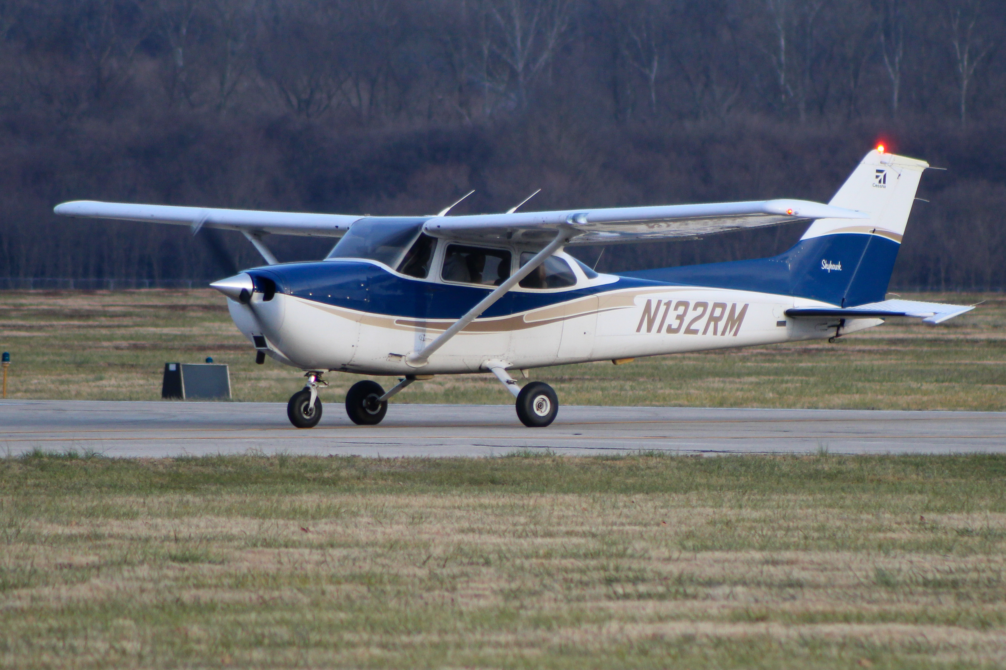 Full size: PRIVATE Cessna 172 N132RM at Cincinnati Municipal Airport/Lunken Field