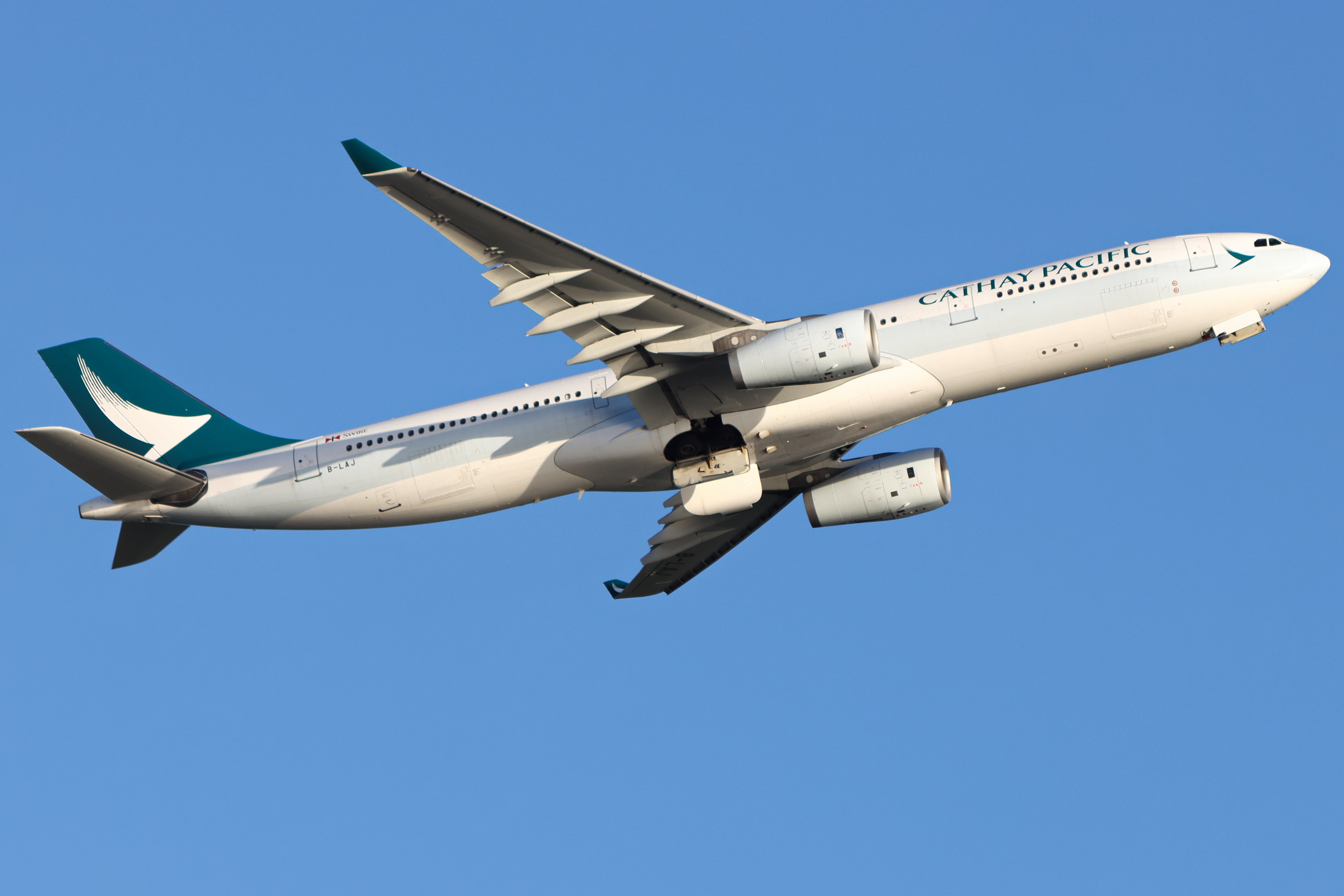 Full size: Cathay Pacific Airbus A330-300 B-LAJ at Hong Kong International Airport