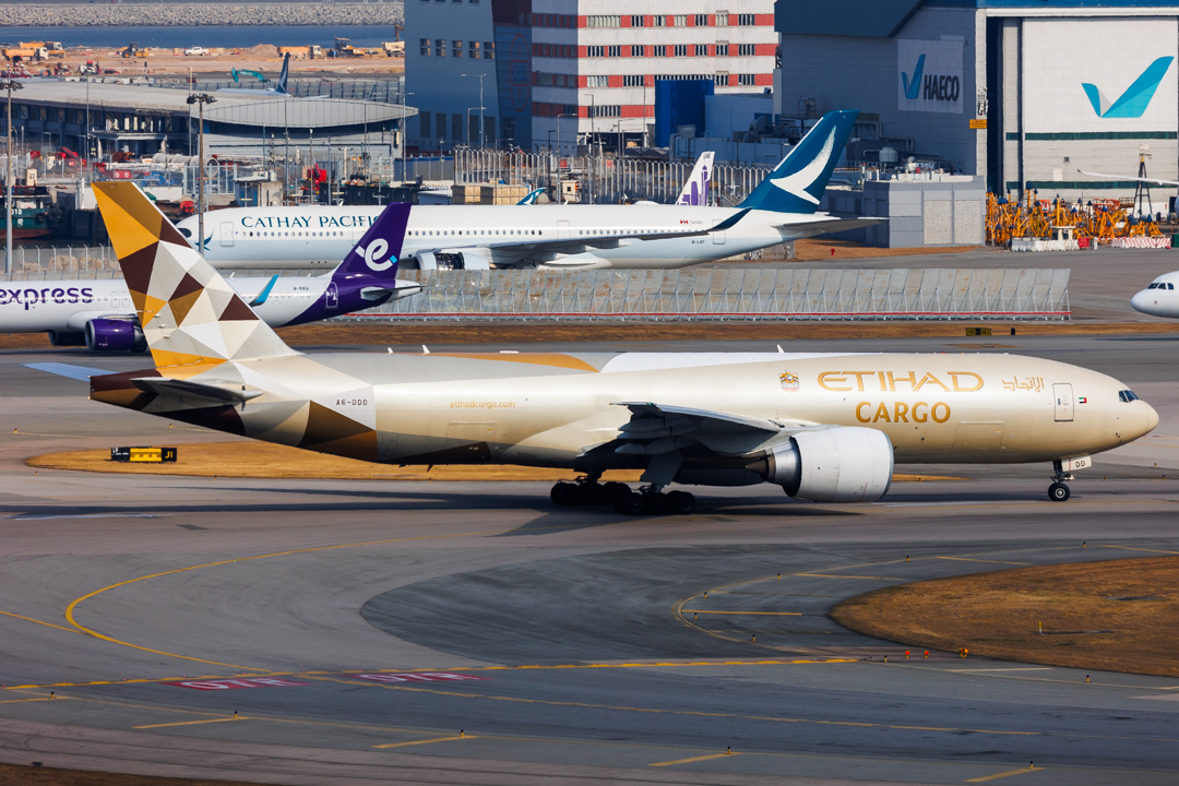 Full size: Etihad Cargo Boeing 777-F A6-DDD at Hong Kong International Airport