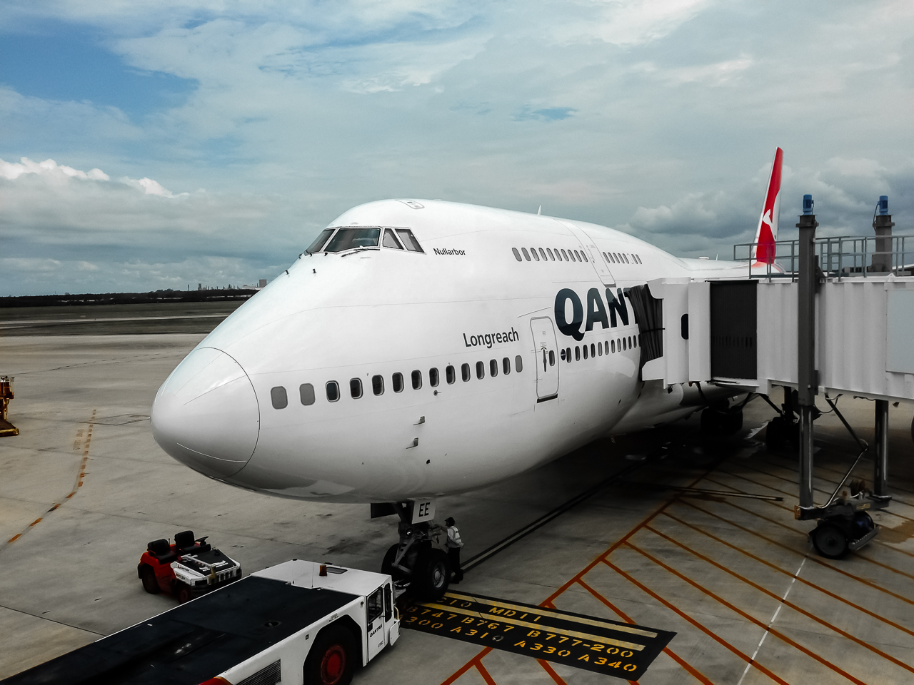 Full size: Qantas Airways Boeing 747-400ER VH-OEE at Brisbane Airport