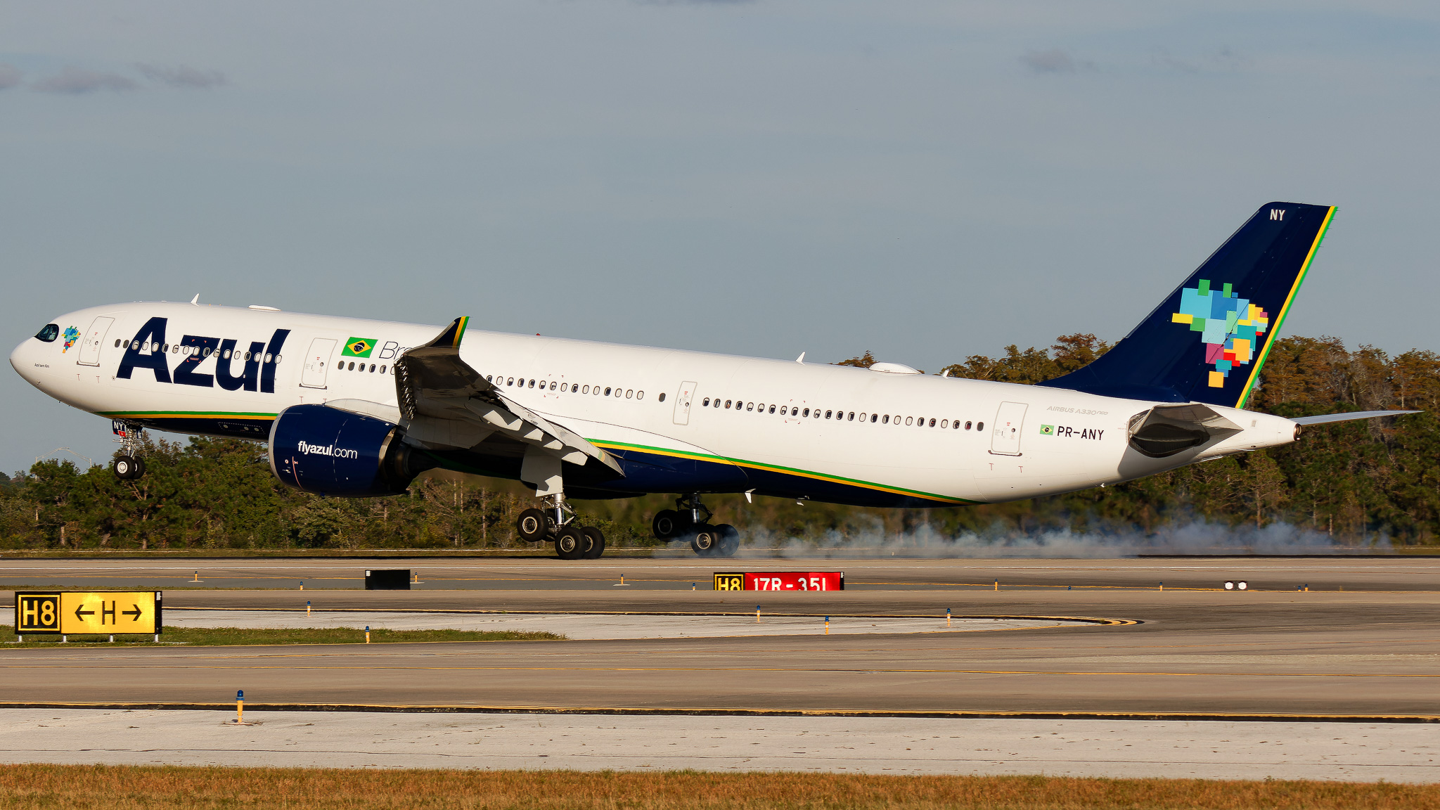 Full size: Azul  Airbus A330-900 PR-ANY at Orlando International Airport