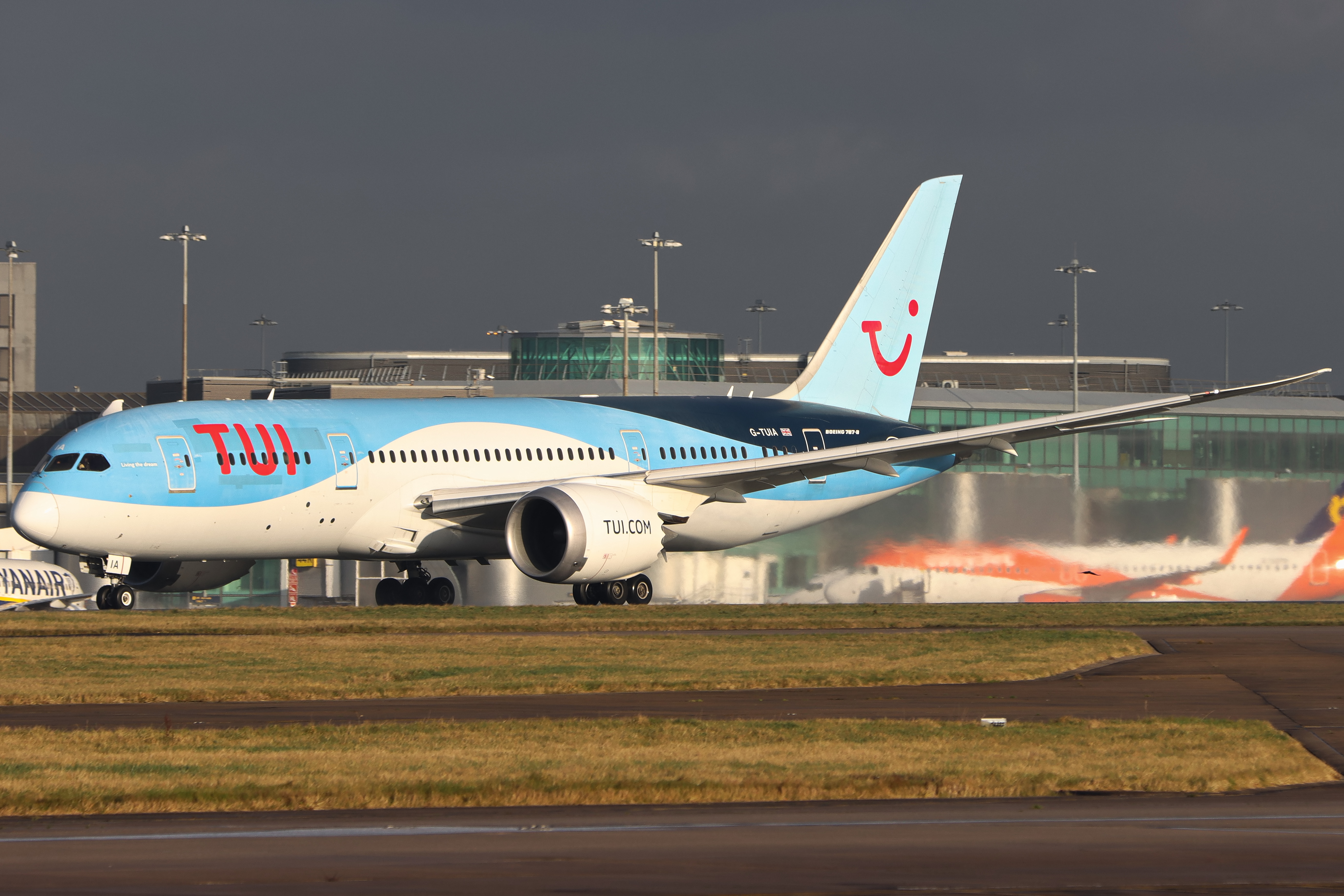 Full size: TUI Fly B787-8 G-TUIA at Manchester Airport